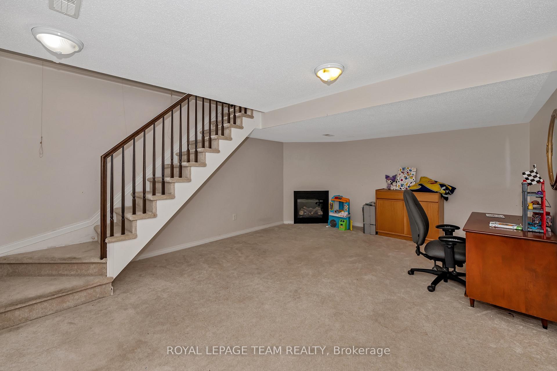 Photo 21 of 625 Pepperville Crescent, Ottawa, Kanata - Emerald Meadows/Trailwest — HOMEH