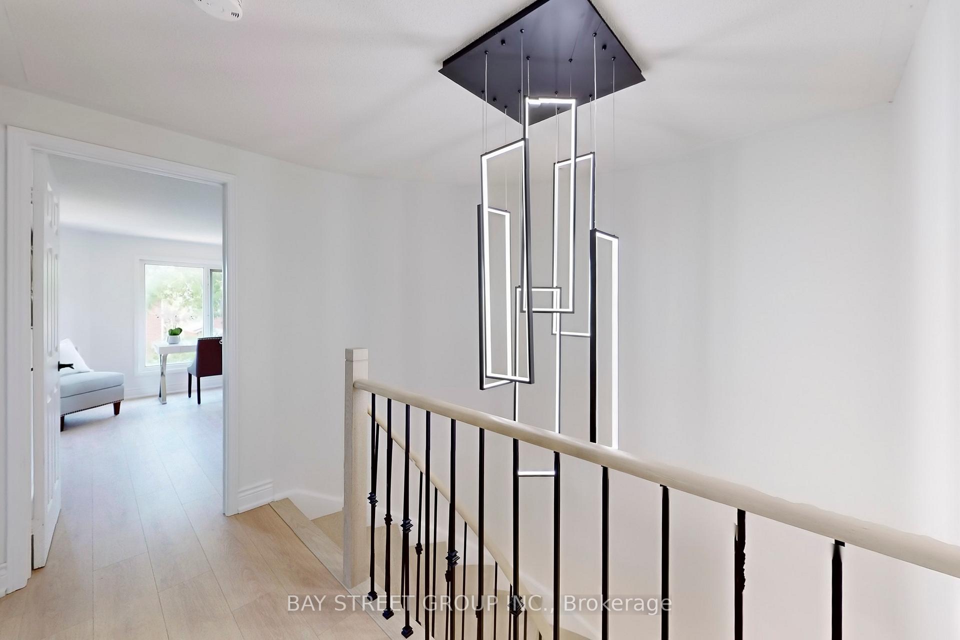 Photo 13 of 11 Lancashire Road, Markham, Unionville — HOMEH