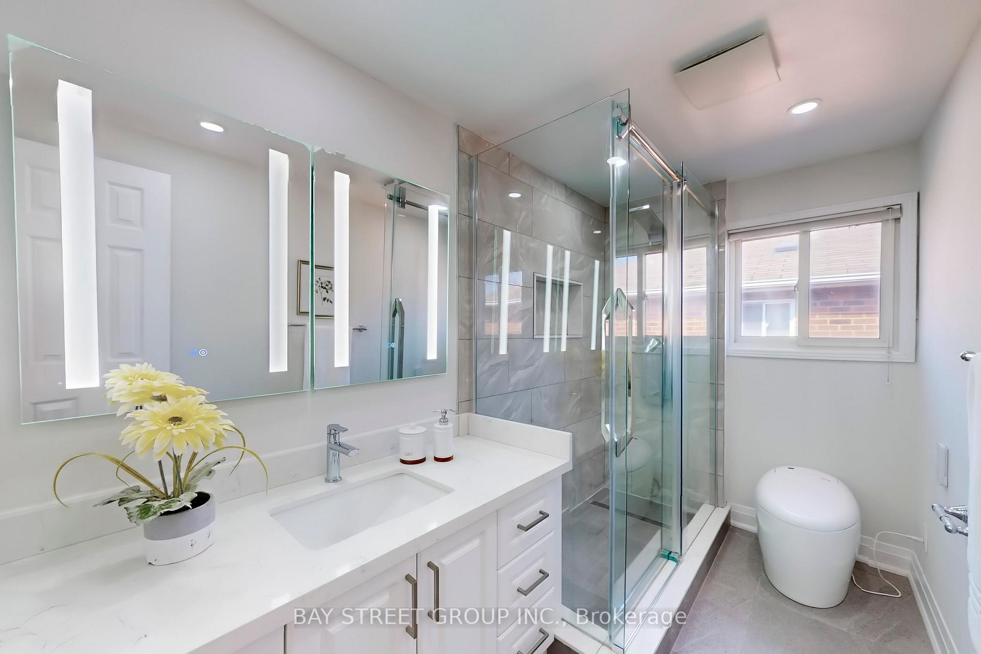 Photo 15 of 11 Lancashire Road, Markham, Unionville — HOMEH