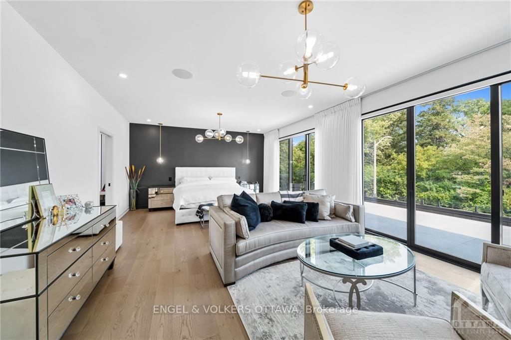 Photo 6 of 795 Melfa Crescent, Ottawa, Mooneys Bay — HOMEH