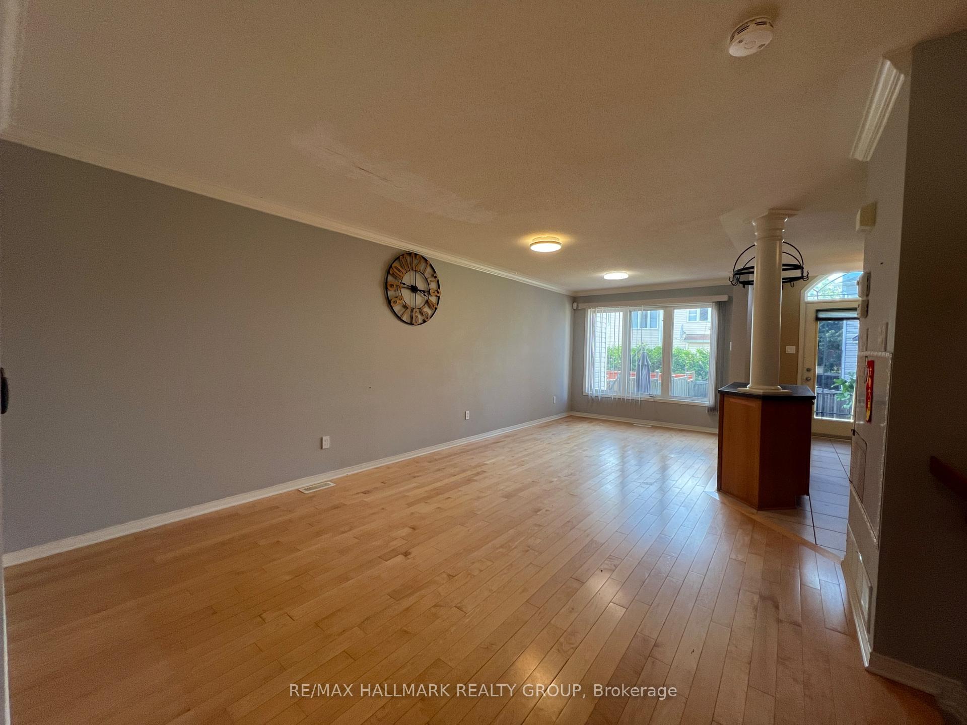 Photo 6 of 105 Mcbrien Street, Ottawa, Kanata - Morgan's Grant/South March — HOMEH