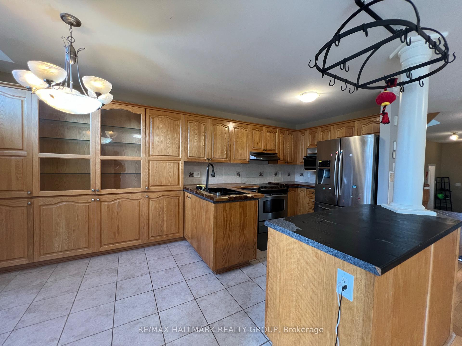 Photo 8 of 105 Mcbrien Street, Ottawa, Kanata - Morgan's Grant/South March — HOMEH