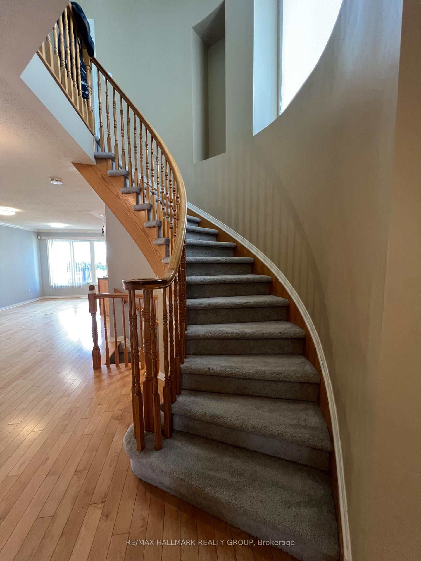 Photo 12 of 105 Mcbrien Street, Ottawa, Kanata - Morgan's Grant/South March — HOMEH