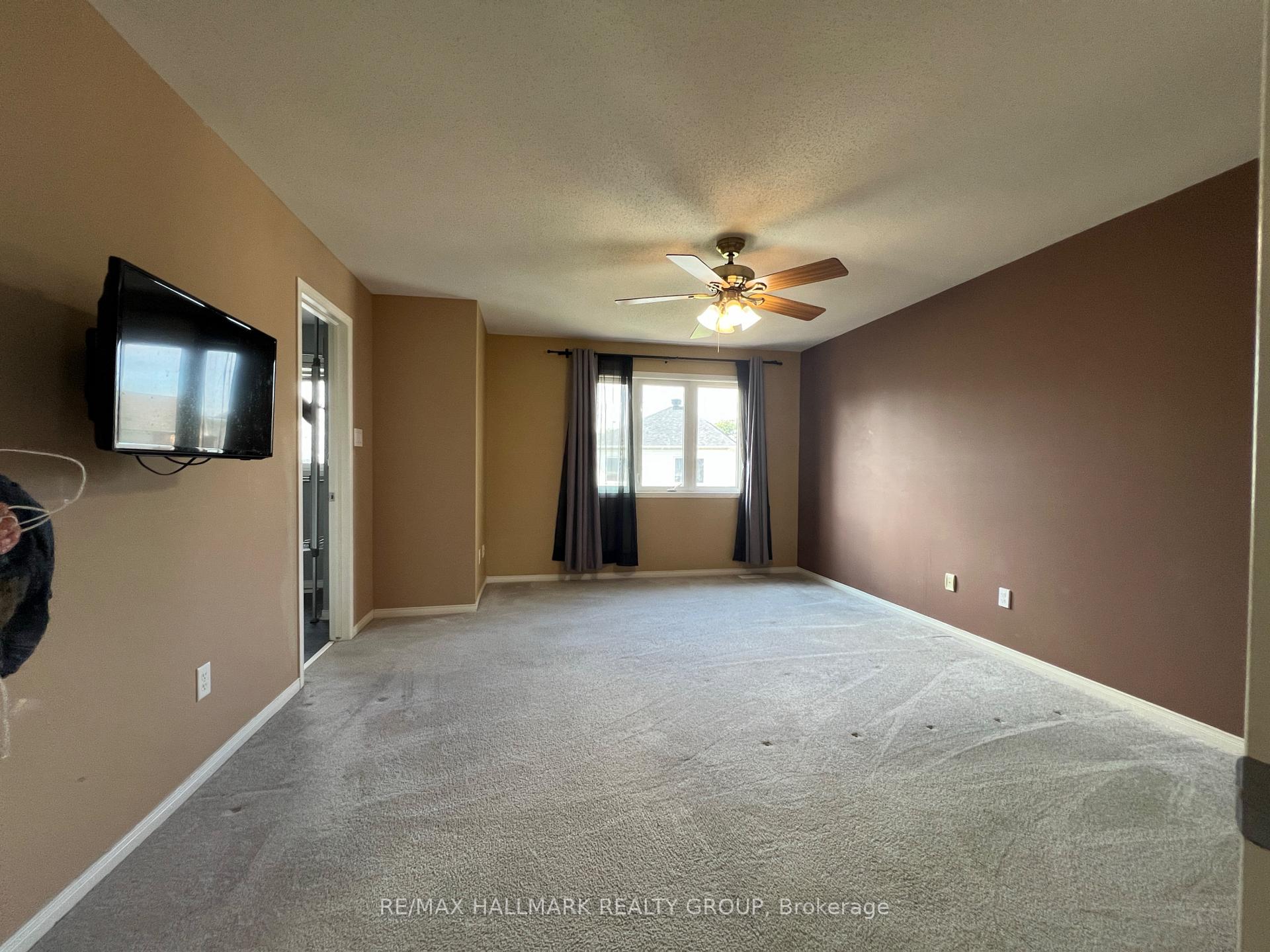 Photo 13 of 105 Mcbrien Street, Ottawa, Kanata - Morgan's Grant/South March — HOMEH