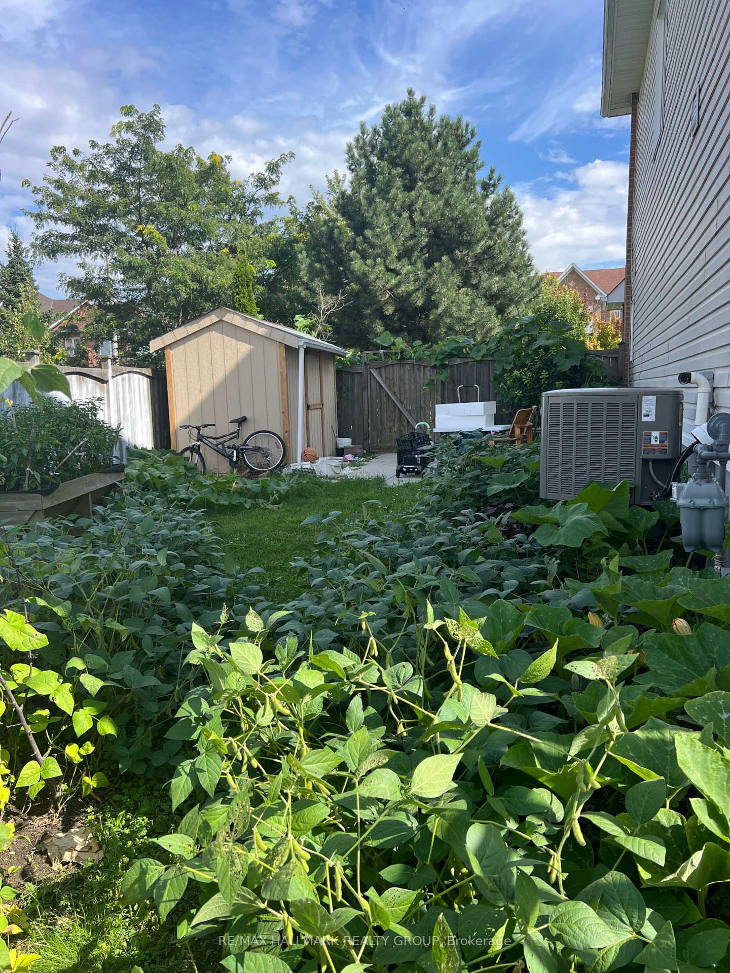 Photo 28 of 105 Mcbrien Street, Ottawa, Kanata - Morgan's Grant/South March — HOMEH