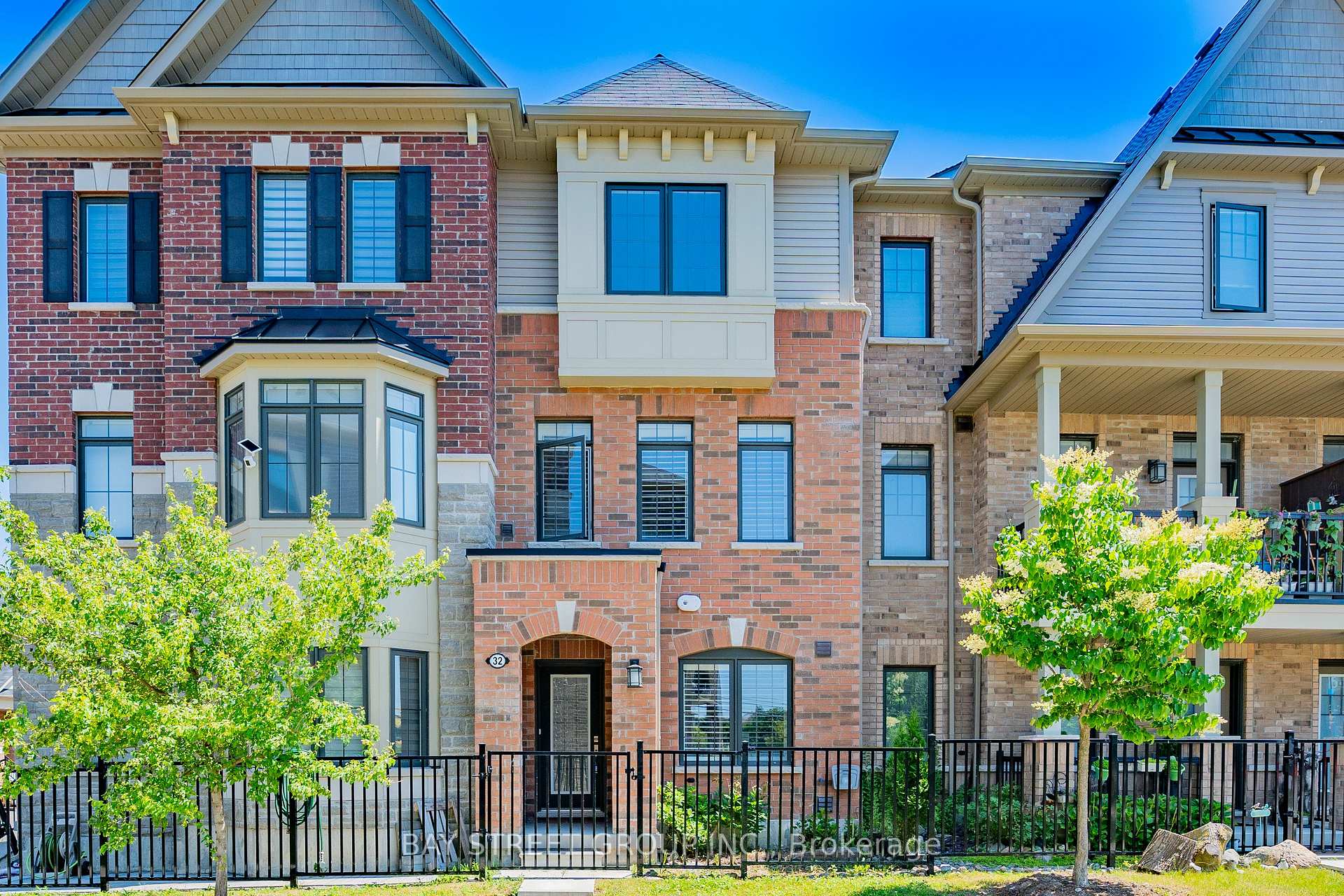 Photo 1 of 32 Cafaro Lane, Markham, Victoria Square — HOMEH