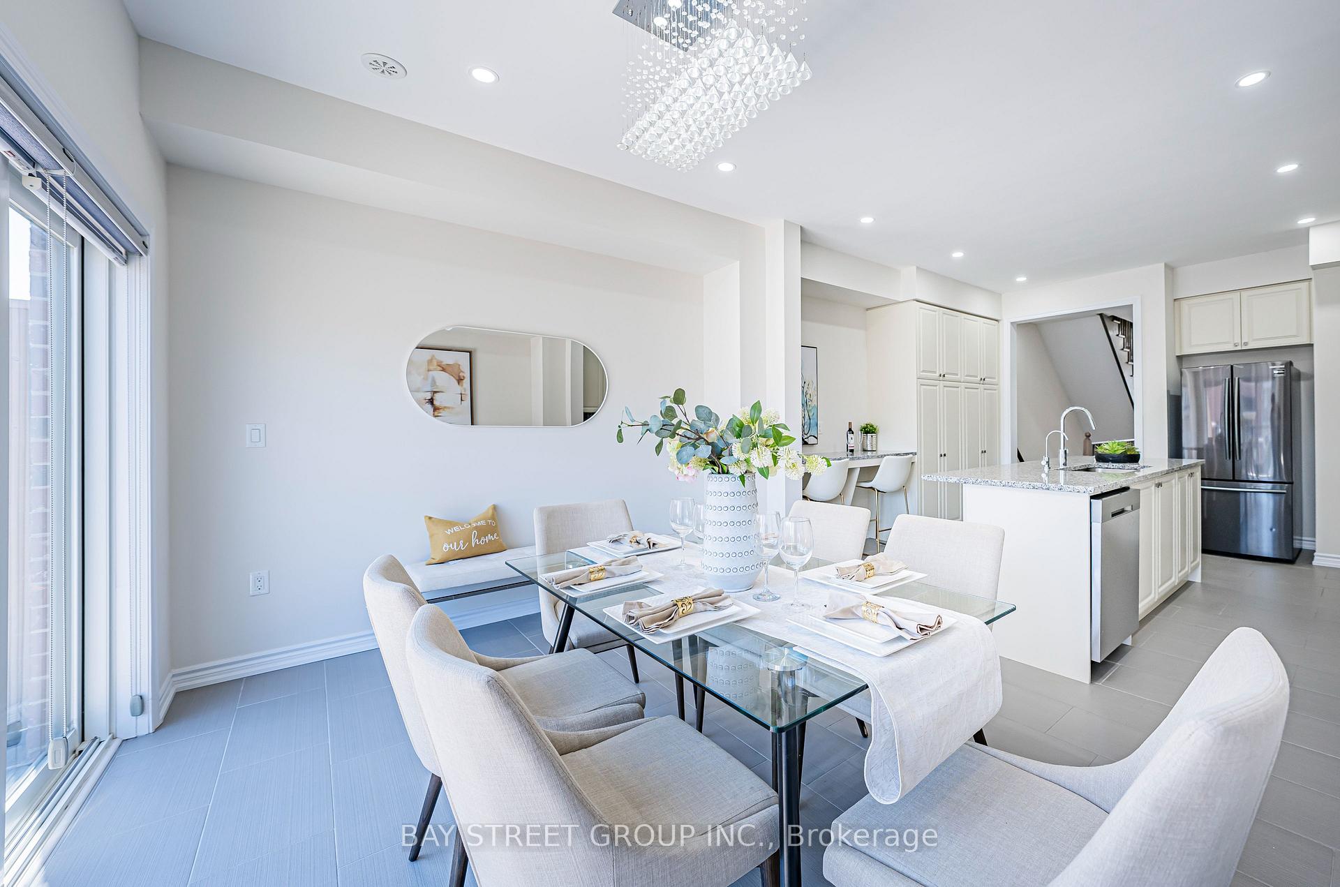 Photo 18 of 32 Cafaro Lane, Markham, Victoria Square — HOMEH