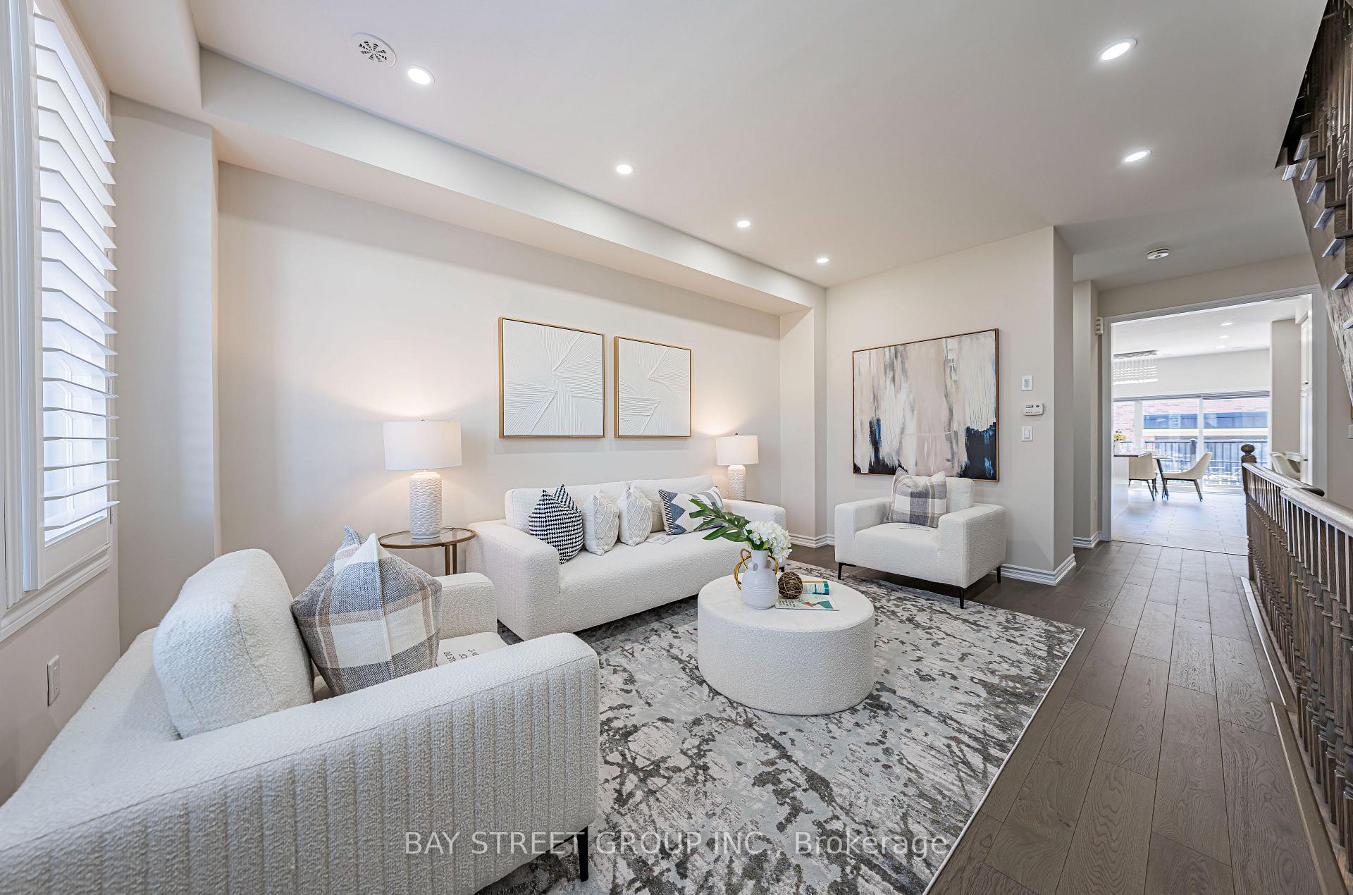 Photo 24 of 32 Cafaro Lane, Markham, Victoria Square — HOMEH