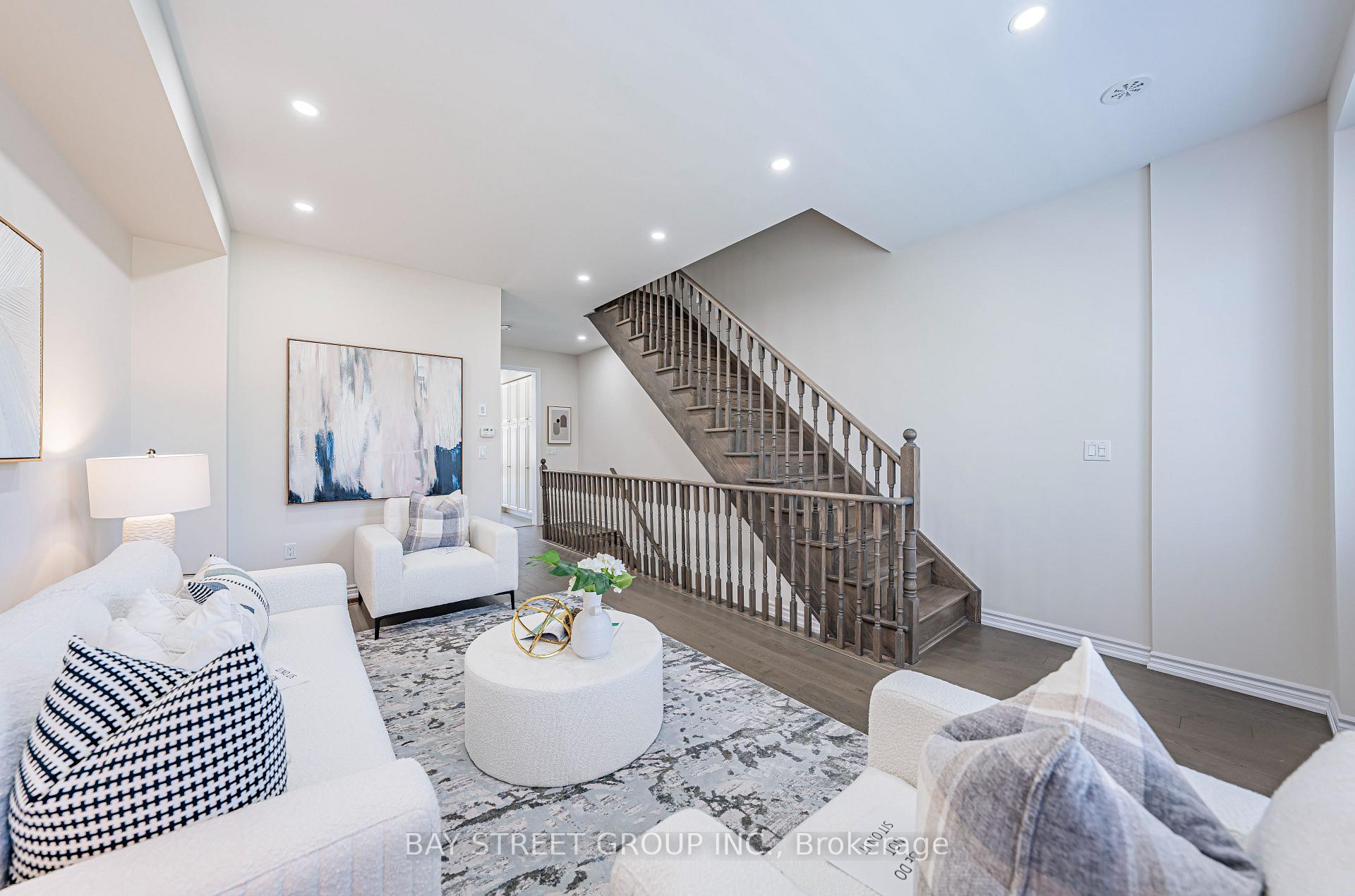 Photo 25 of 32 Cafaro Lane, Markham, Victoria Square — HOMEH