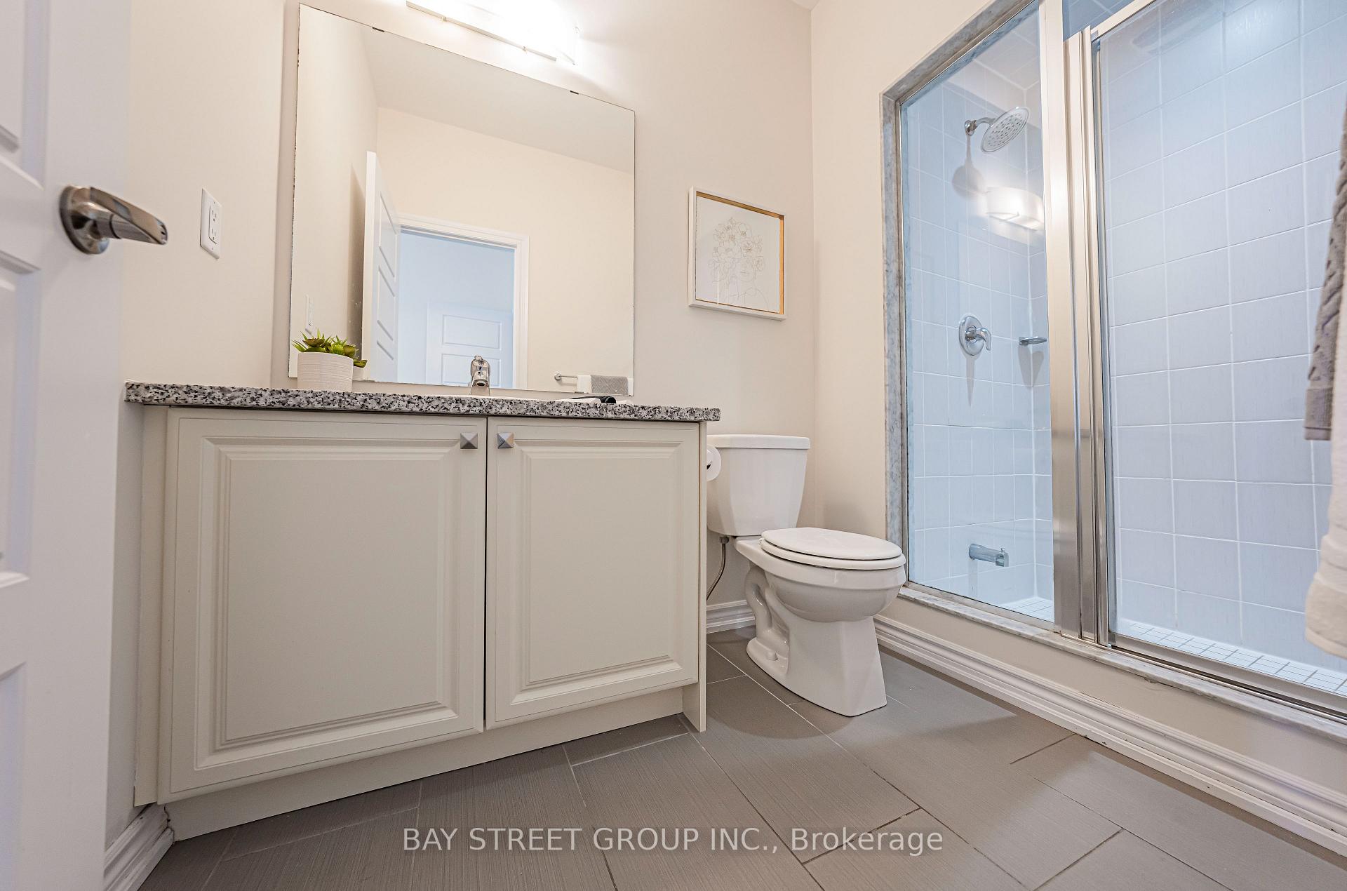 Photo 27 of 32 Cafaro Lane, Markham, Victoria Square — HOMEH