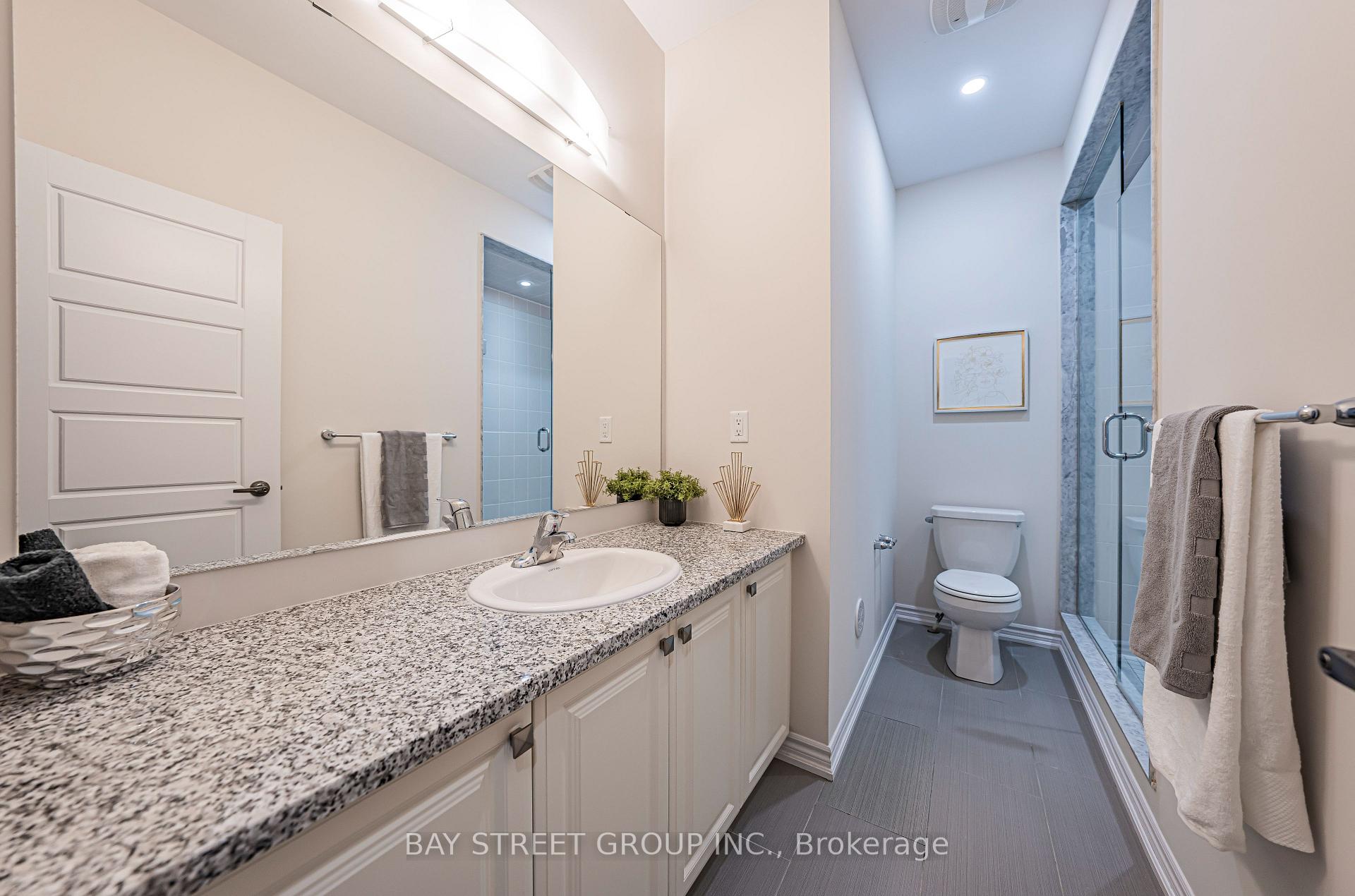 Photo 30 of 32 Cafaro Lane, Markham, Victoria Square — HOMEH