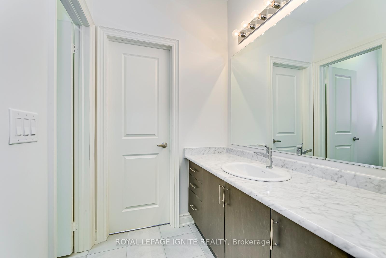 Photo 32 of Unit (Upper Lvl ), 110 Cattail Crescent, Hamilton, Waterdown — HOMEH