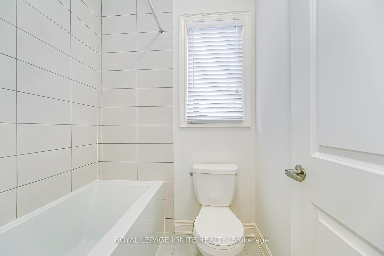 Photo 33 of Unit (Upper Lvl ), 110 Cattail Crescent, Hamilton, Waterdown — HOMEH
