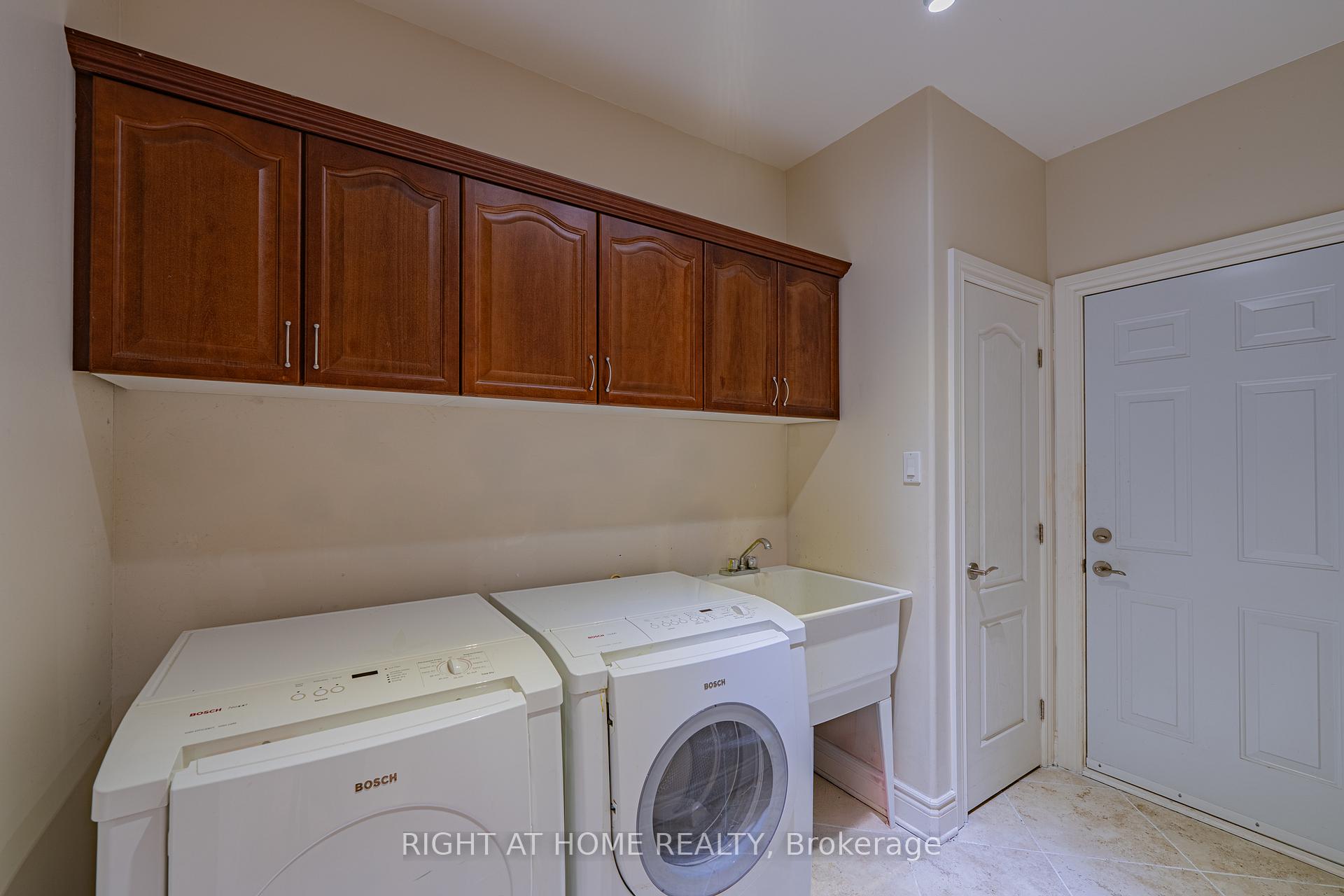 Photo 29 of 506 Kochar Drive, Ottawa, Mooneys Bay — HOMEH