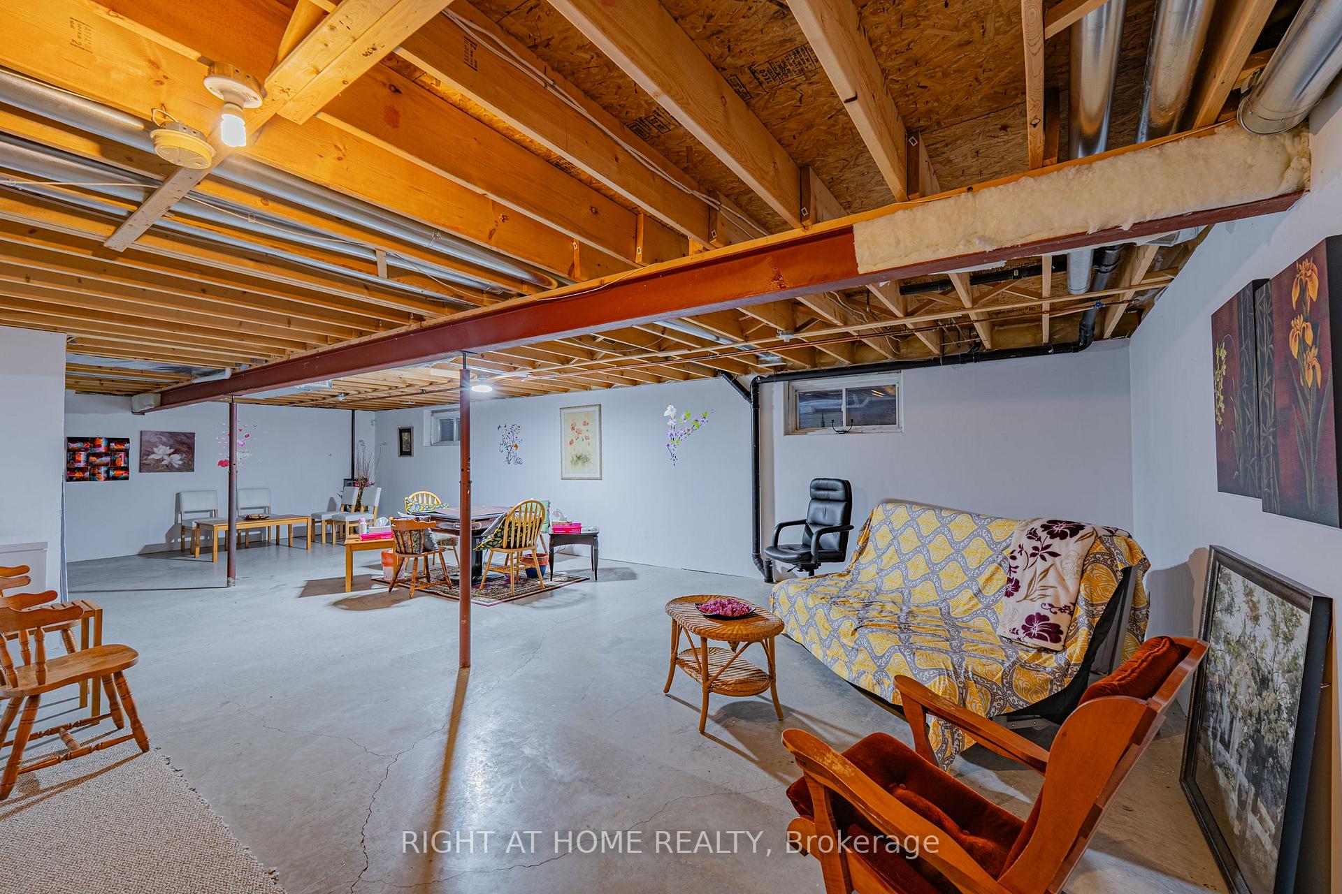 Photo 30 of 506 Kochar Drive, Ottawa, Mooneys Bay — HOMEH