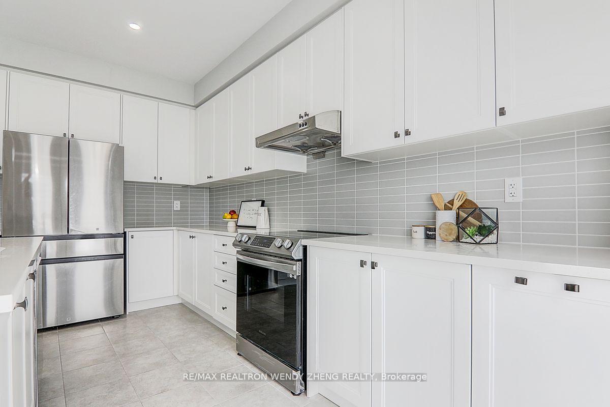 Photo 23 of 244 Rustle Woods Avenue, Markham, Cornell — HOMEH