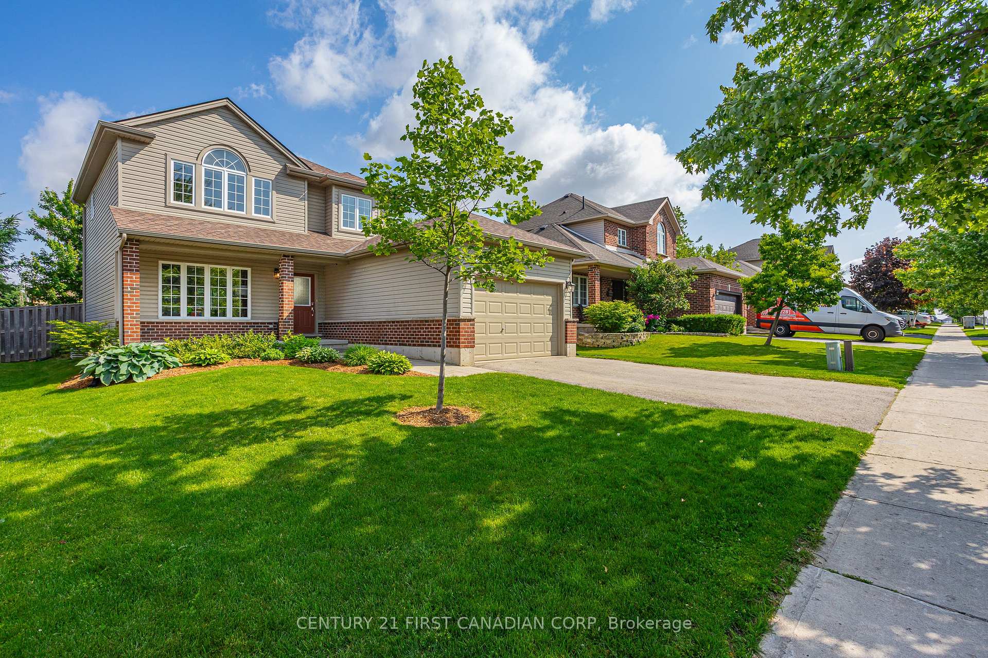 Photo 2 of 32 Stonefield Lane, Middlesex Centre, Ilderton — HOMEH