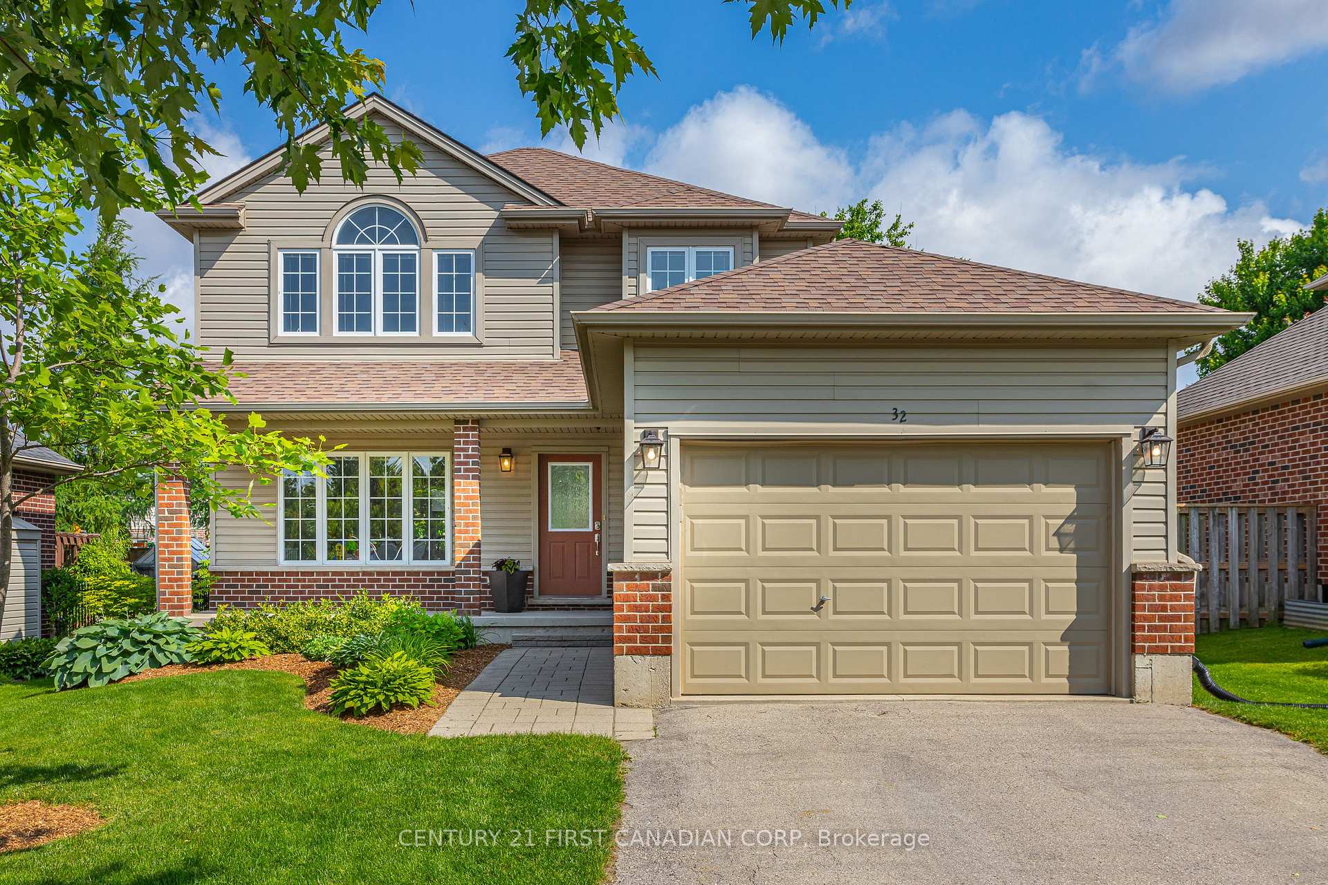 Photo 3 of 32 Stonefield Lane, Middlesex Centre, Ilderton — HOMEH