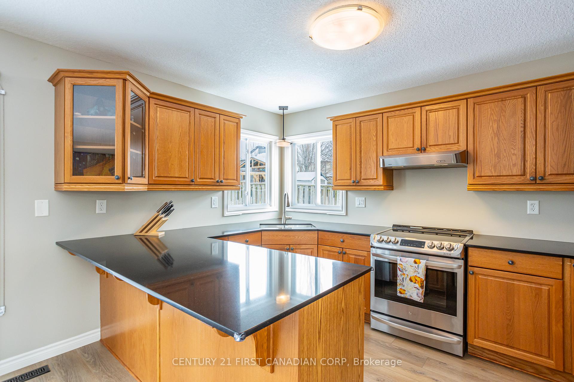 Photo 28 of 32 Stonefield Lane, Middlesex Centre, Ilderton — HOMEH