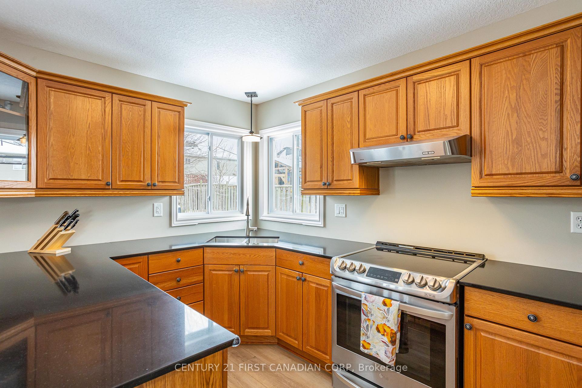 Photo 30 of 32 Stonefield Lane, Middlesex Centre, Ilderton — HOMEH
