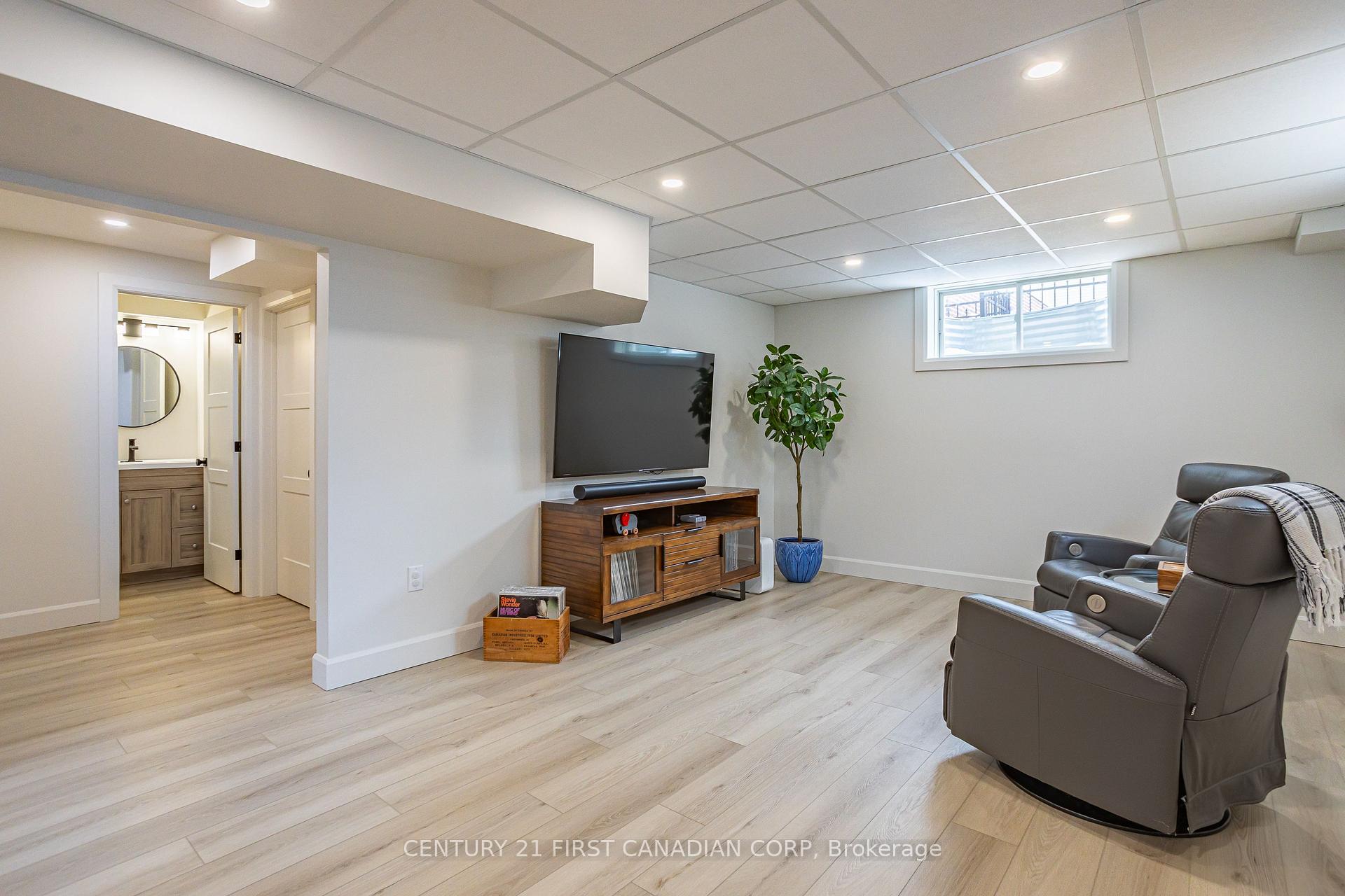 Photo 42 of 32 Stonefield Lane, Middlesex Centre, Ilderton — HOMEH