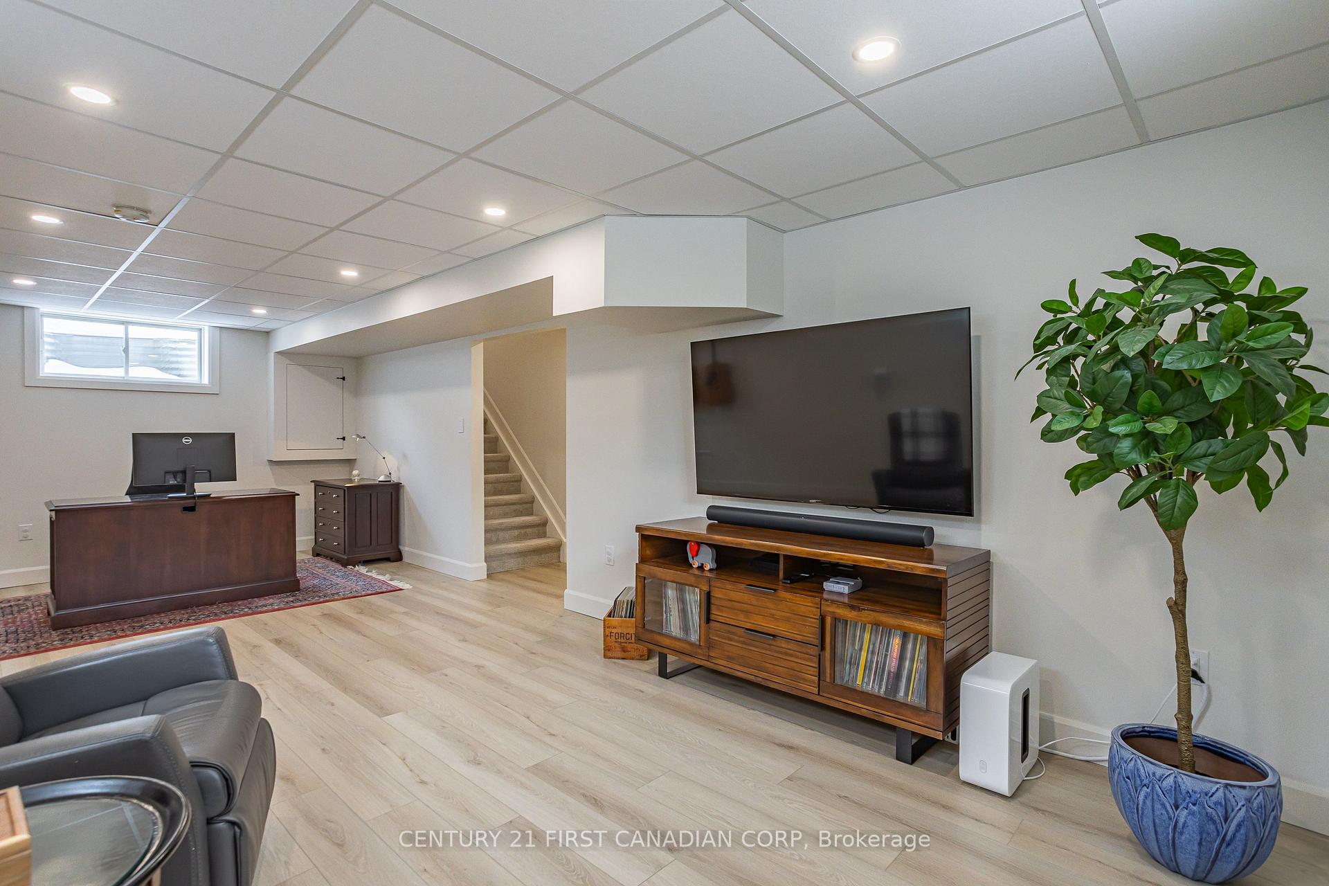 Photo 44 of 32 Stonefield Lane, Middlesex Centre, Ilderton — HOMEH