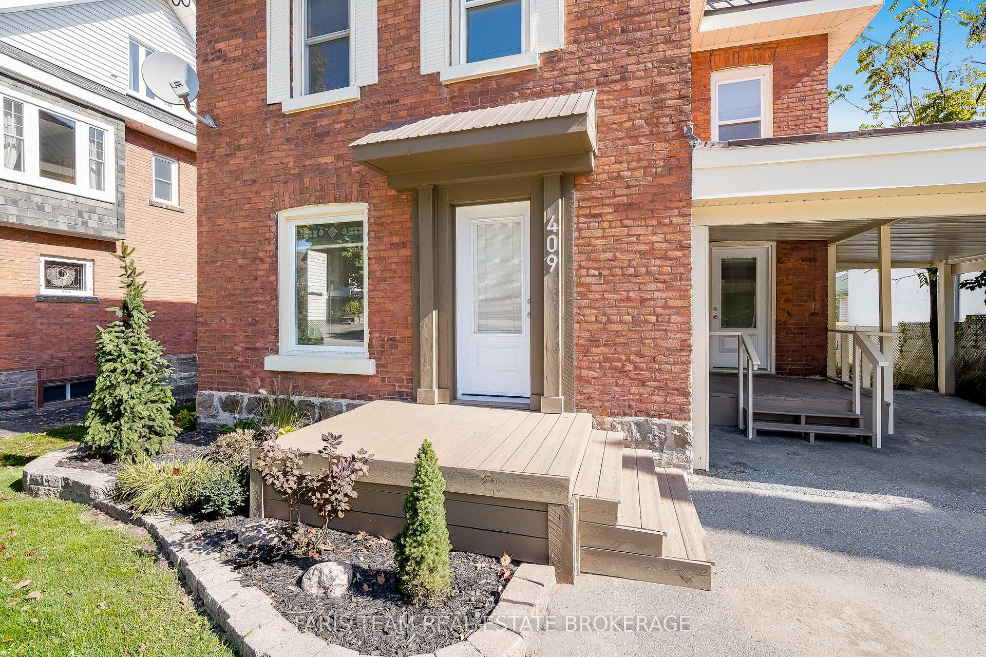 Photo 2 of 409 Queen Street, Midland — HOMEH