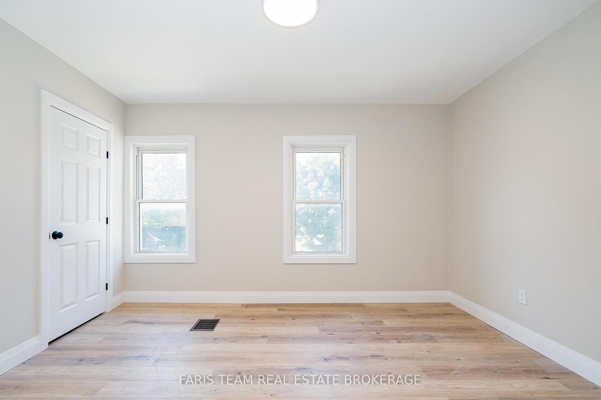 Photo 15 of 409 Queen Street, Midland — HOMEH
