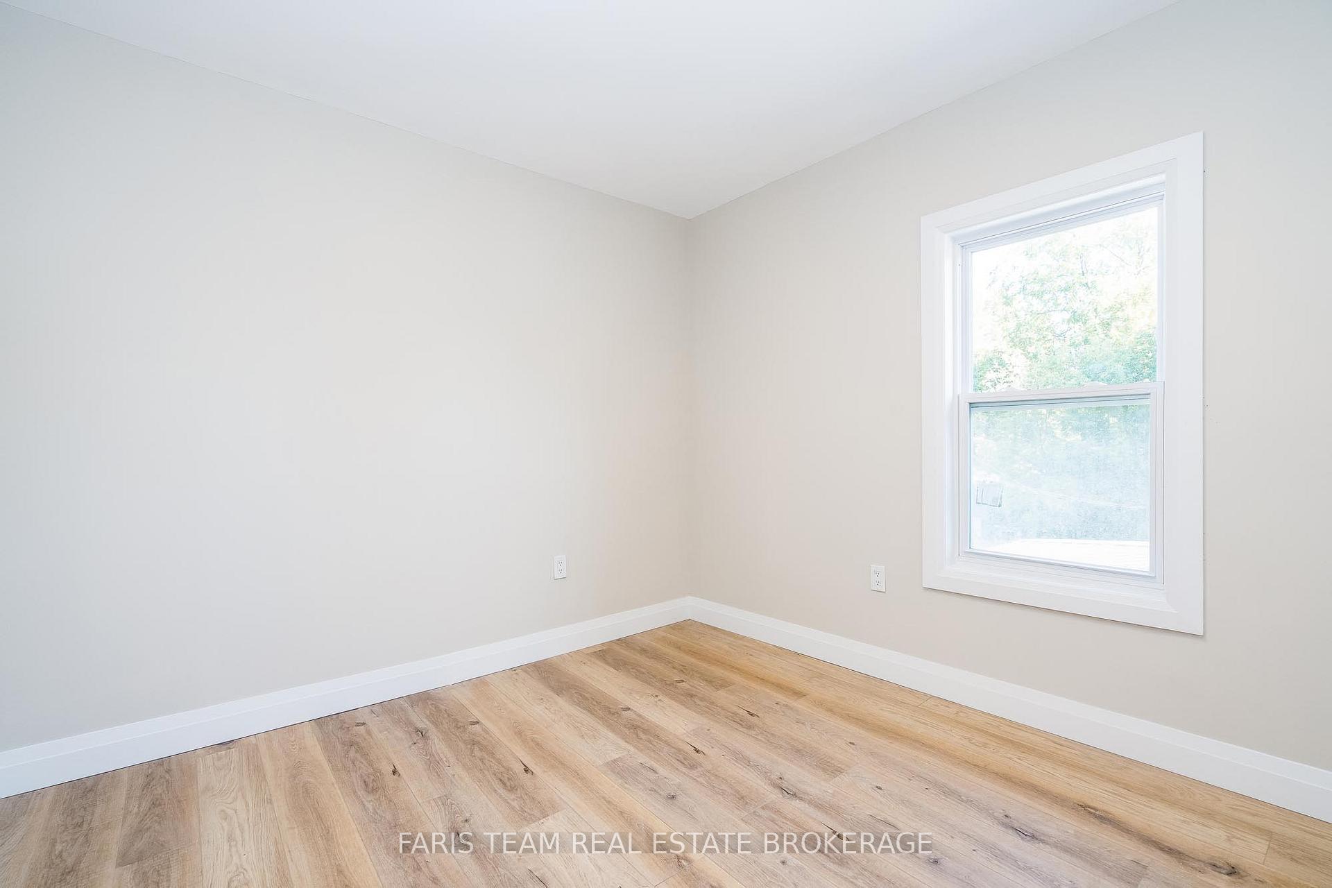 Photo 17 of 409 Queen Street, Midland — HOMEH