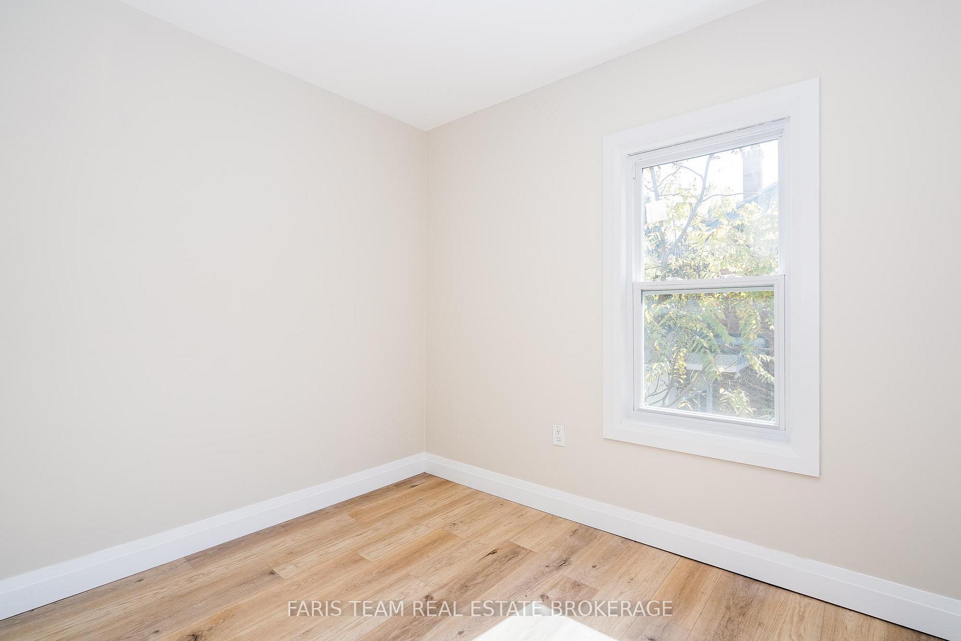 Photo 19 of 409 Queen Street, Midland — HOMEH