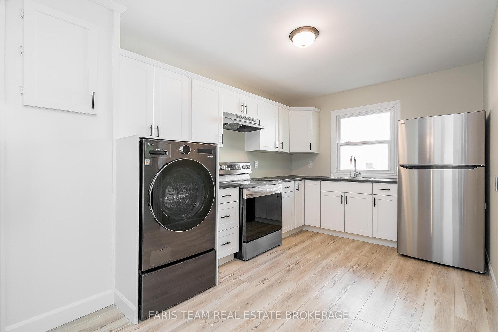 Photo 25 of 409 Queen Street, Midland — HOMEH