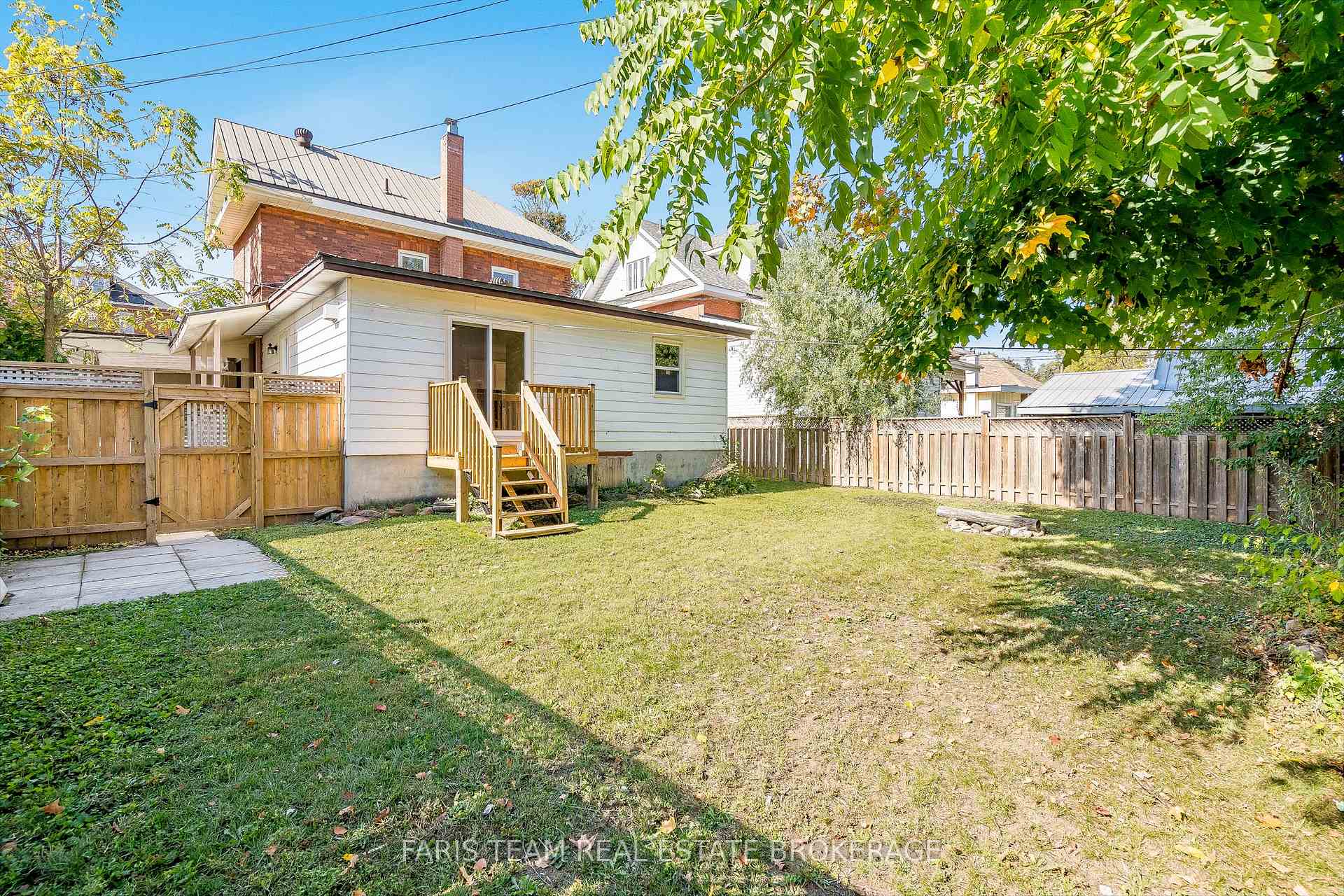 Photo 37 of 409 Queen Street, Midland — HOMEH