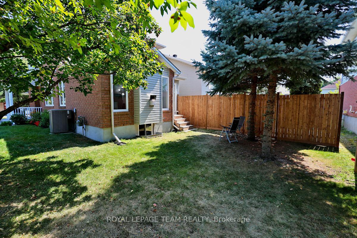 Photo 5 of 46 Kettleby Street, Ottawa, Kanata - Beaverbrook — HOMEH