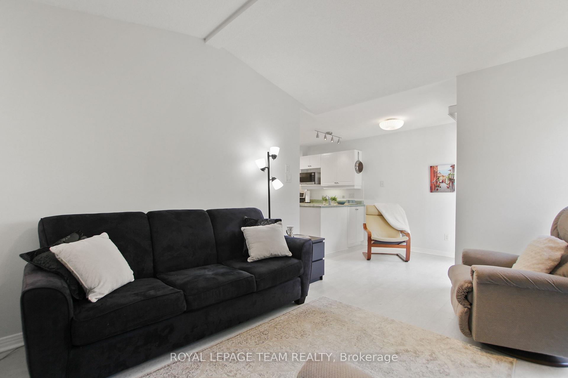 Photo 22 of 46 Kettleby Street, Ottawa, Kanata - Beaverbrook — HOMEH