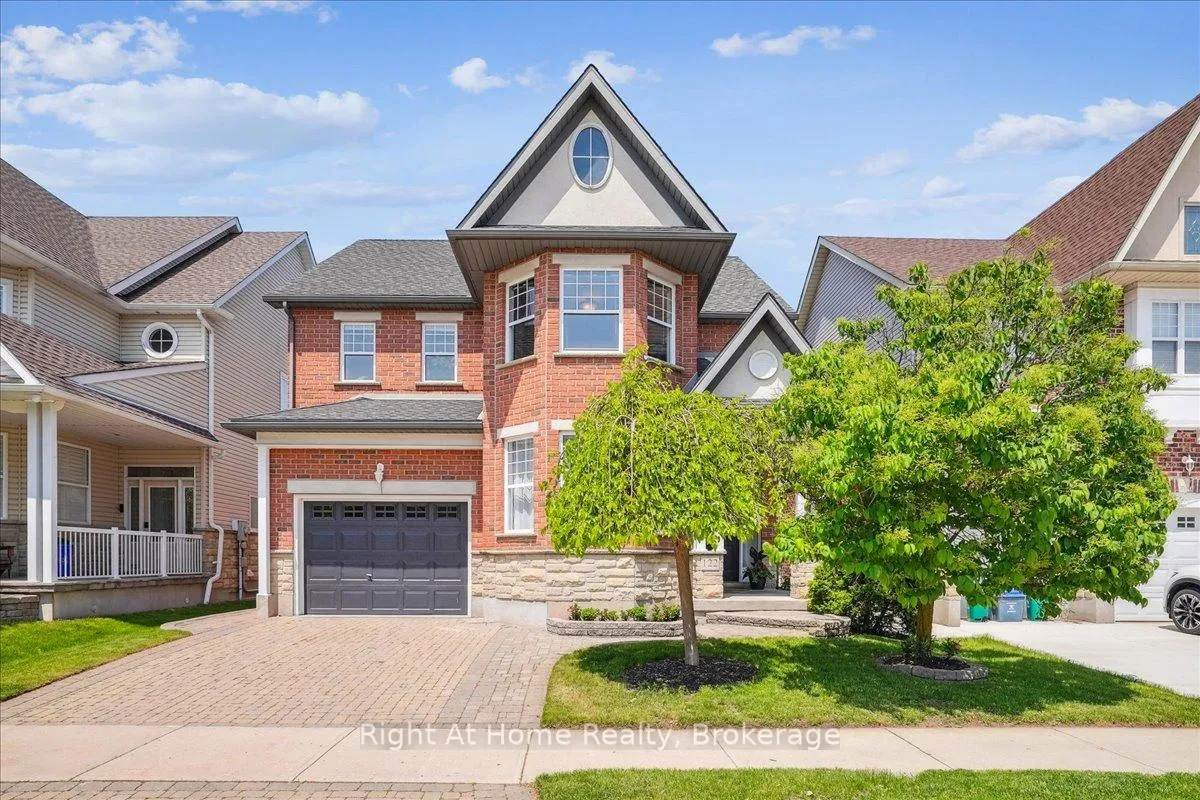 Photo 2 of 122 Hawkswood Drive, Kitchener — HOMEH