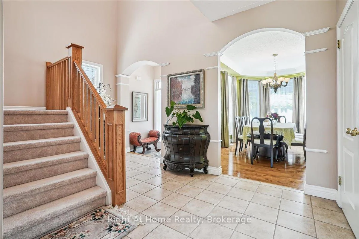 Photo 4 of 122 Hawkswood Drive, Kitchener — HOMEH
