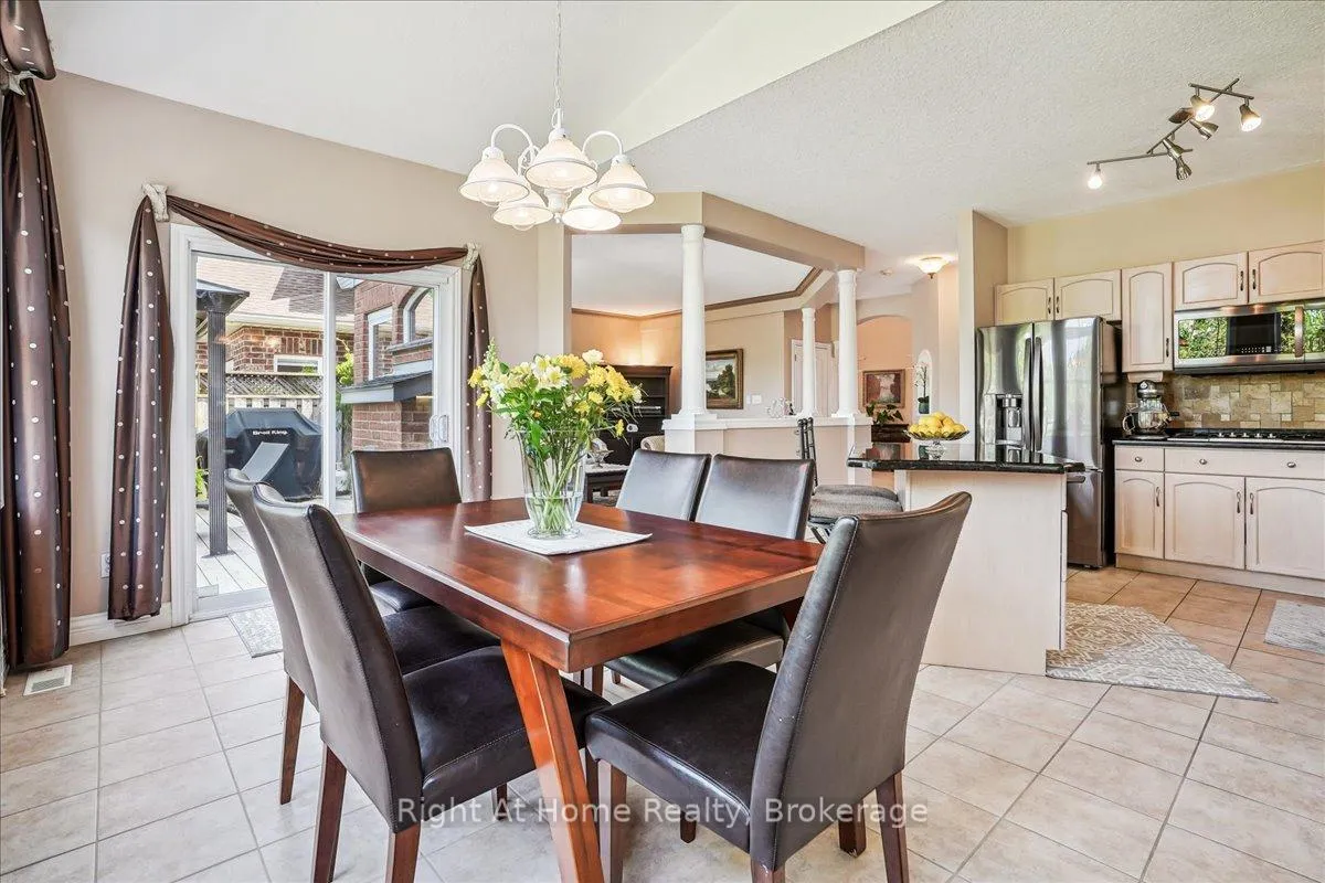 Photo 16 of 122 Hawkswood Drive, Kitchener — HOMEH