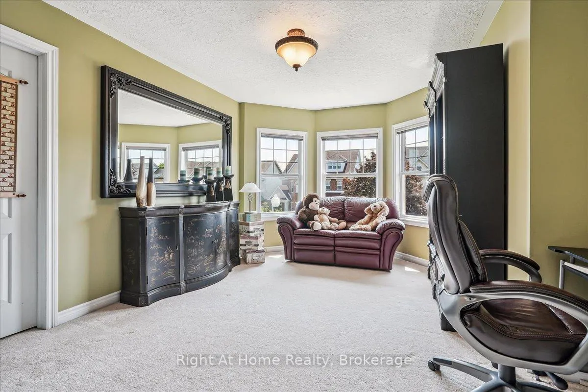 Photo 27 of 122 Hawkswood Drive, Kitchener — HOMEH
