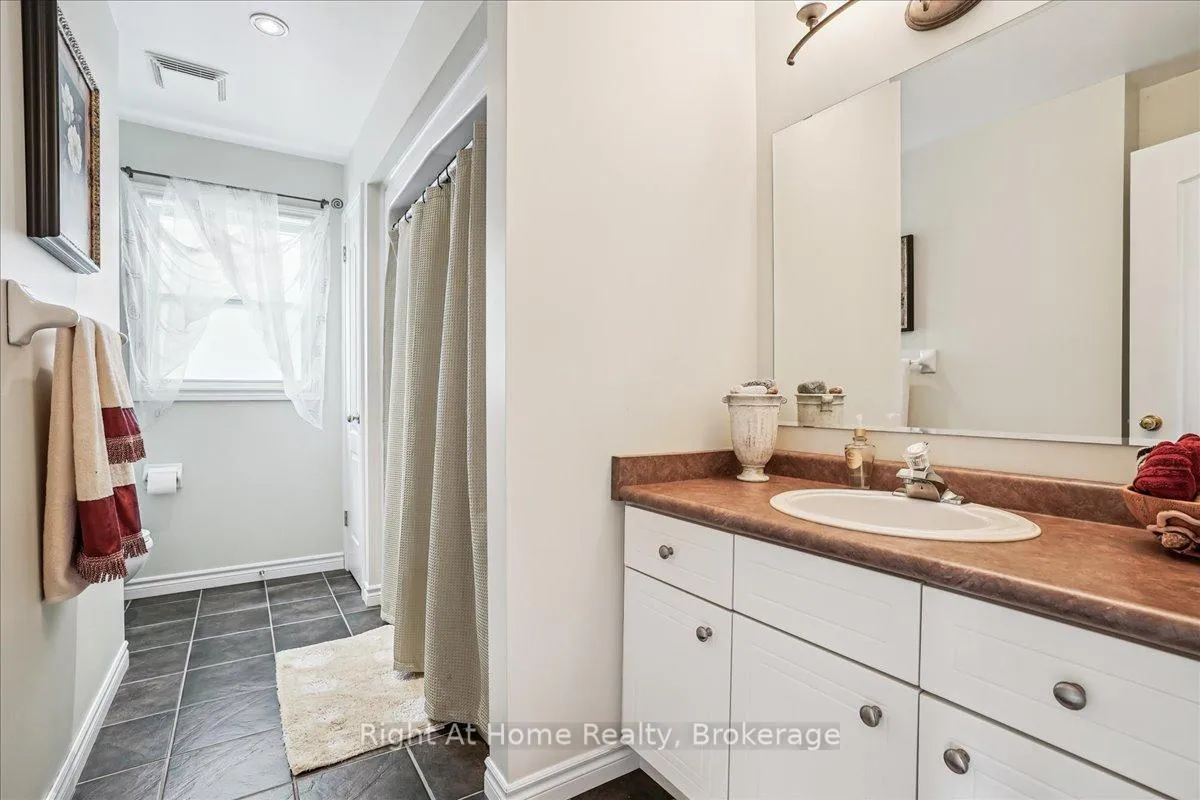 Photo 28 of 122 Hawkswood Drive, Kitchener — HOMEH