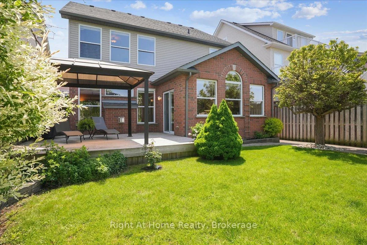 Photo 31 of 122 Hawkswood Drive, Kitchener — HOMEH
