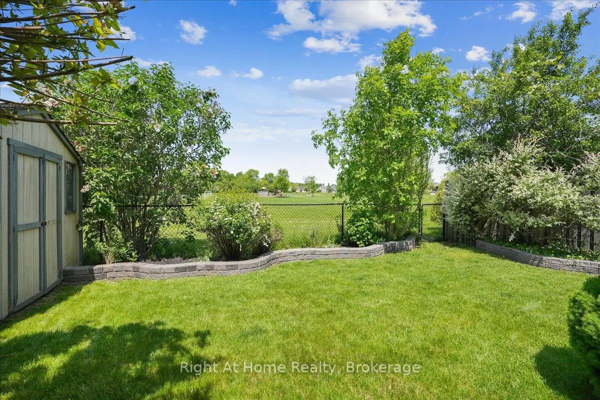 Photo 36 of 122 Hawkswood Drive, Kitchener — HOMEH