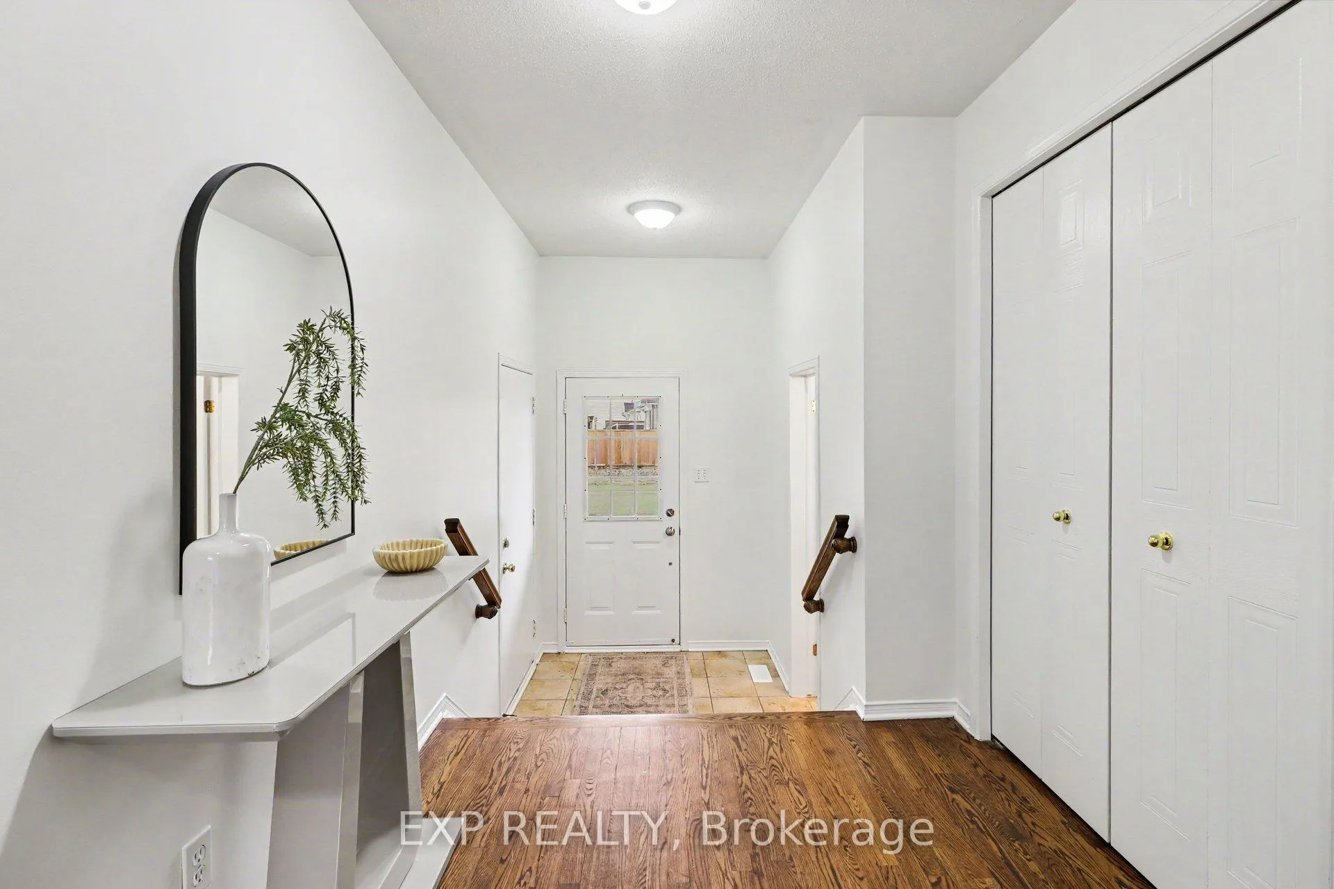 Photo 3 of 6322 Sablewood Place, Ottawa, Chapel Hill — HOMEH
