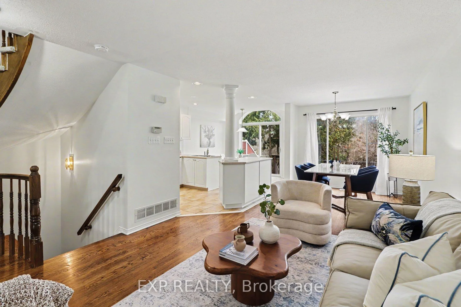 Photo 5 of 6322 Sablewood Place, Ottawa, Chapel Hill — HOMEH
