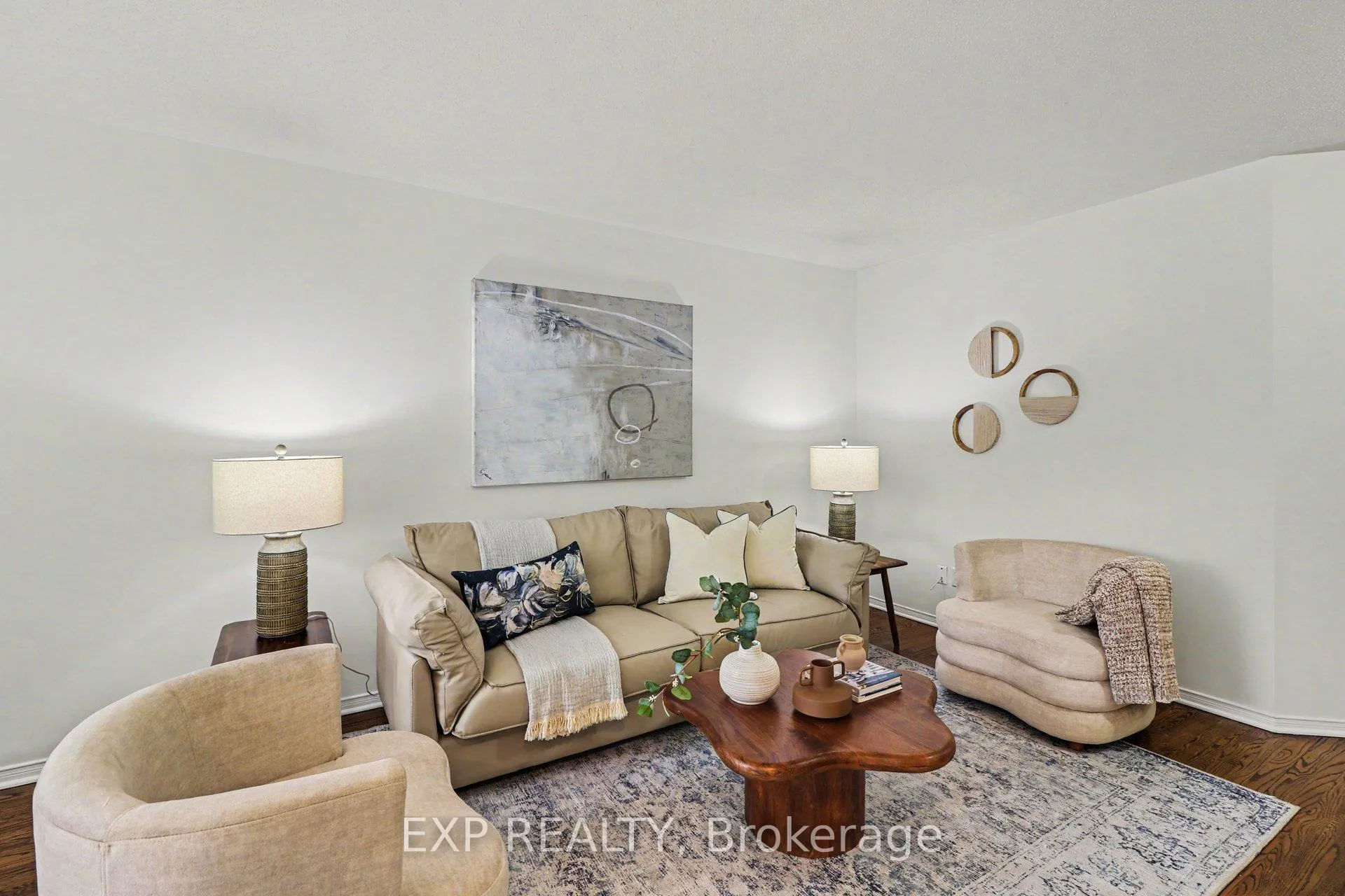 Photo 6 of 6322 Sablewood Place, Ottawa, Chapel Hill — HOMEH