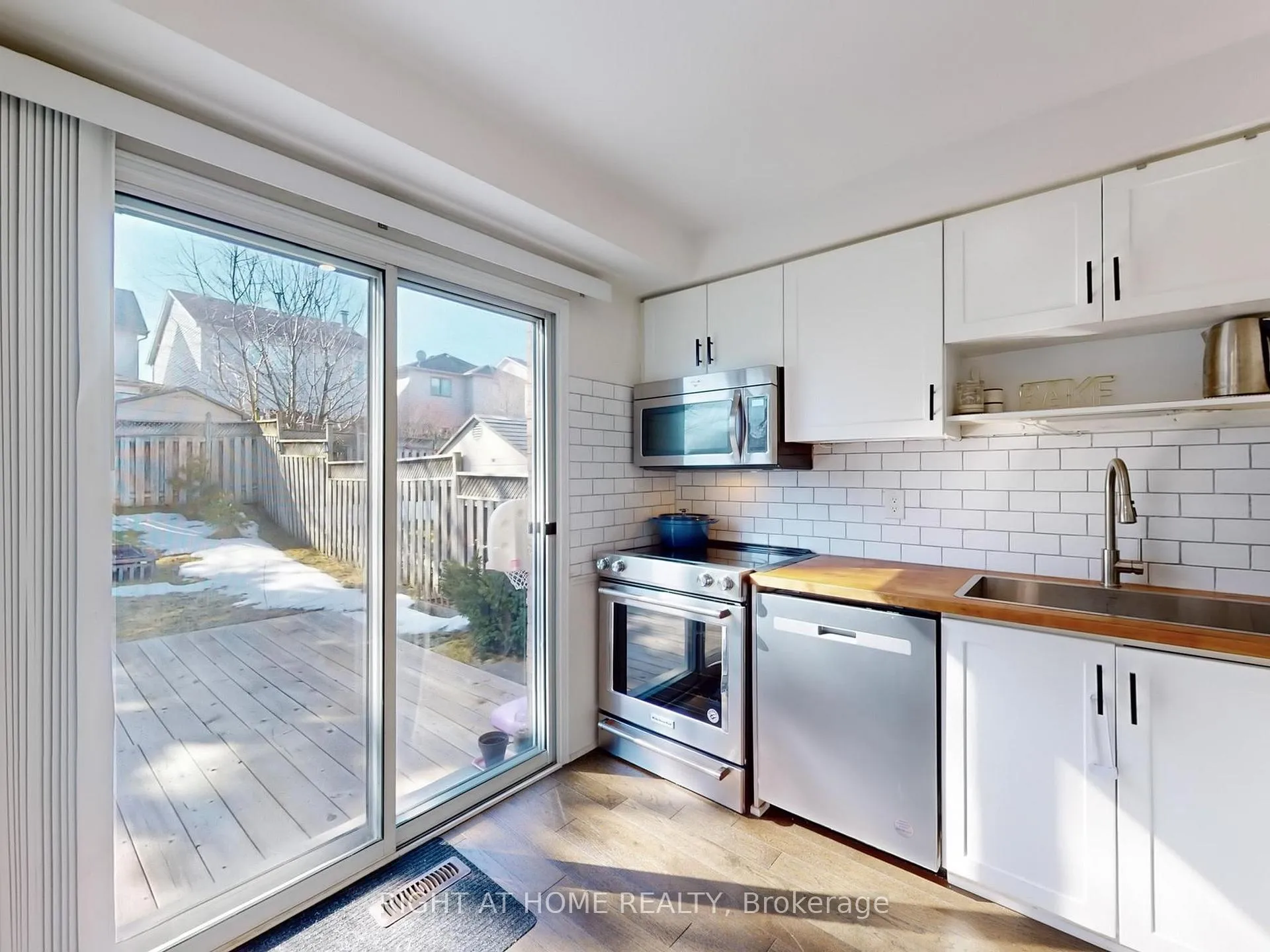 Photo 14 of 2231 Chalmers Crescent, Innisfil, Alcona — HOMEH