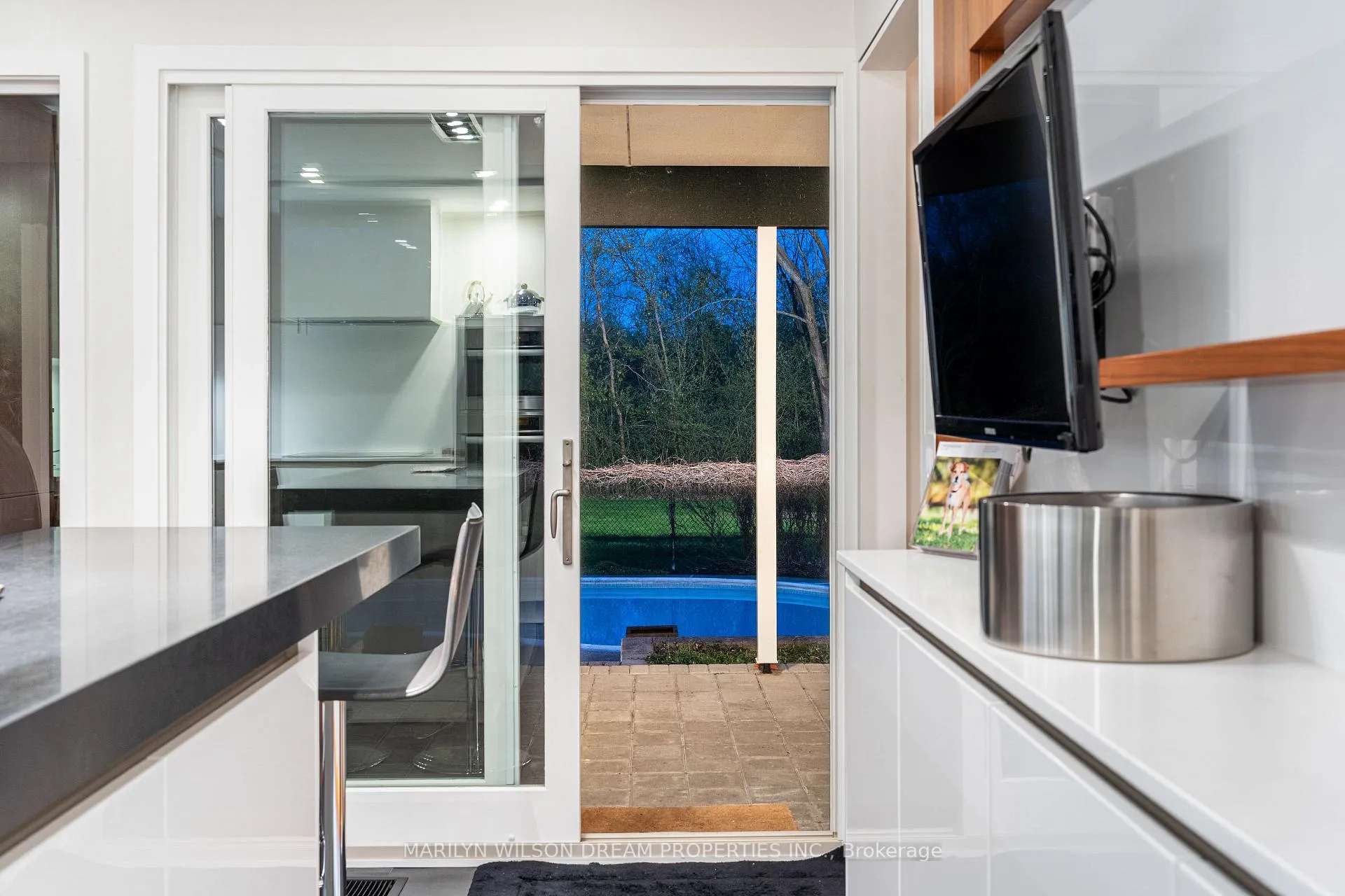 Photo 20 of 1216 Lampman Crescent, Ottawa, Hogs Back — HOMEH