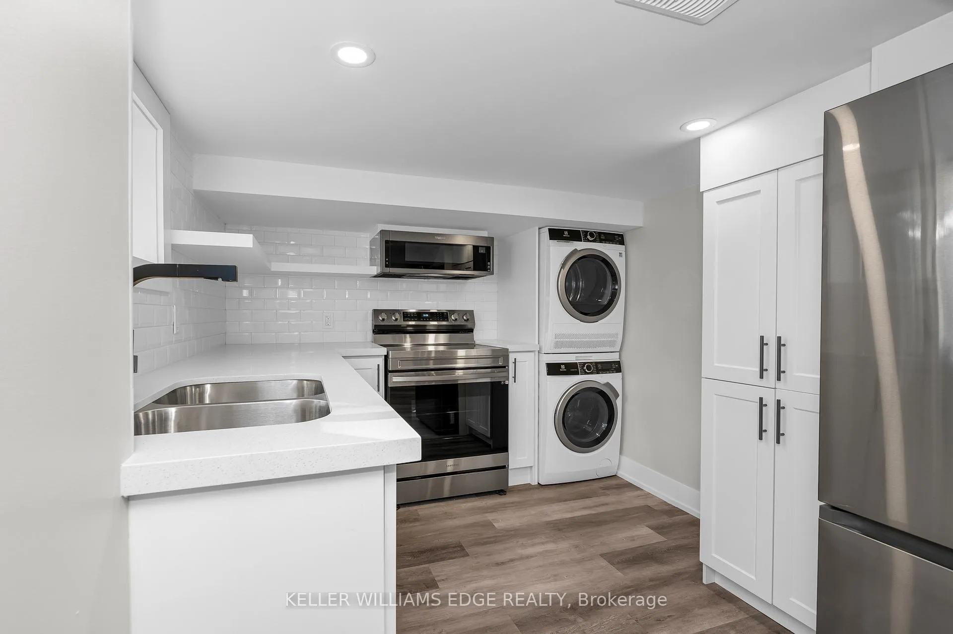 Photo 5 of Unit Lower/ Basement, 43 Carrick Avenue, Hamilton, Stripley — HOMEH