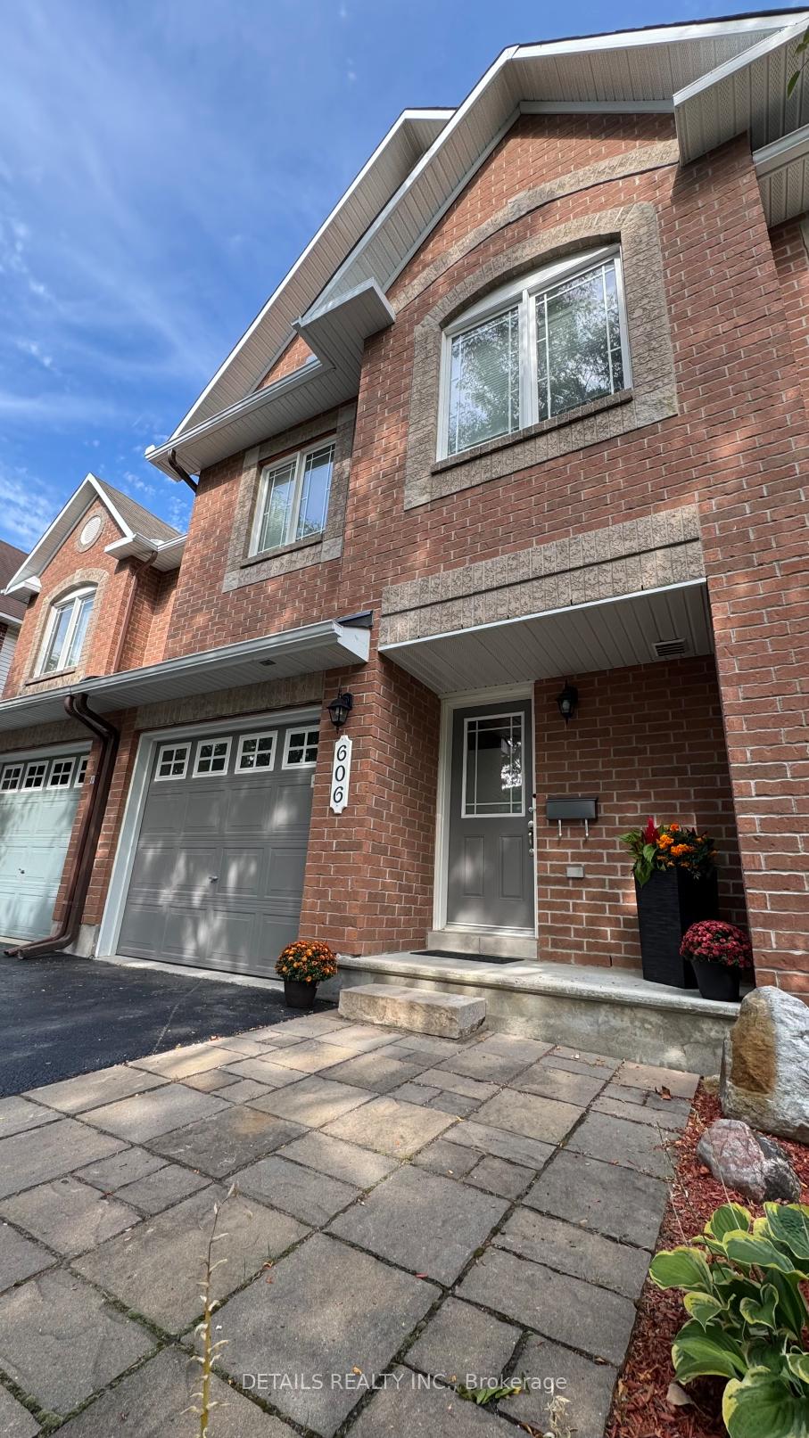Photo 4 of 606 Malkowski Street, Ottawa, Kanata - Morgan's Grant/South March — HOMEH