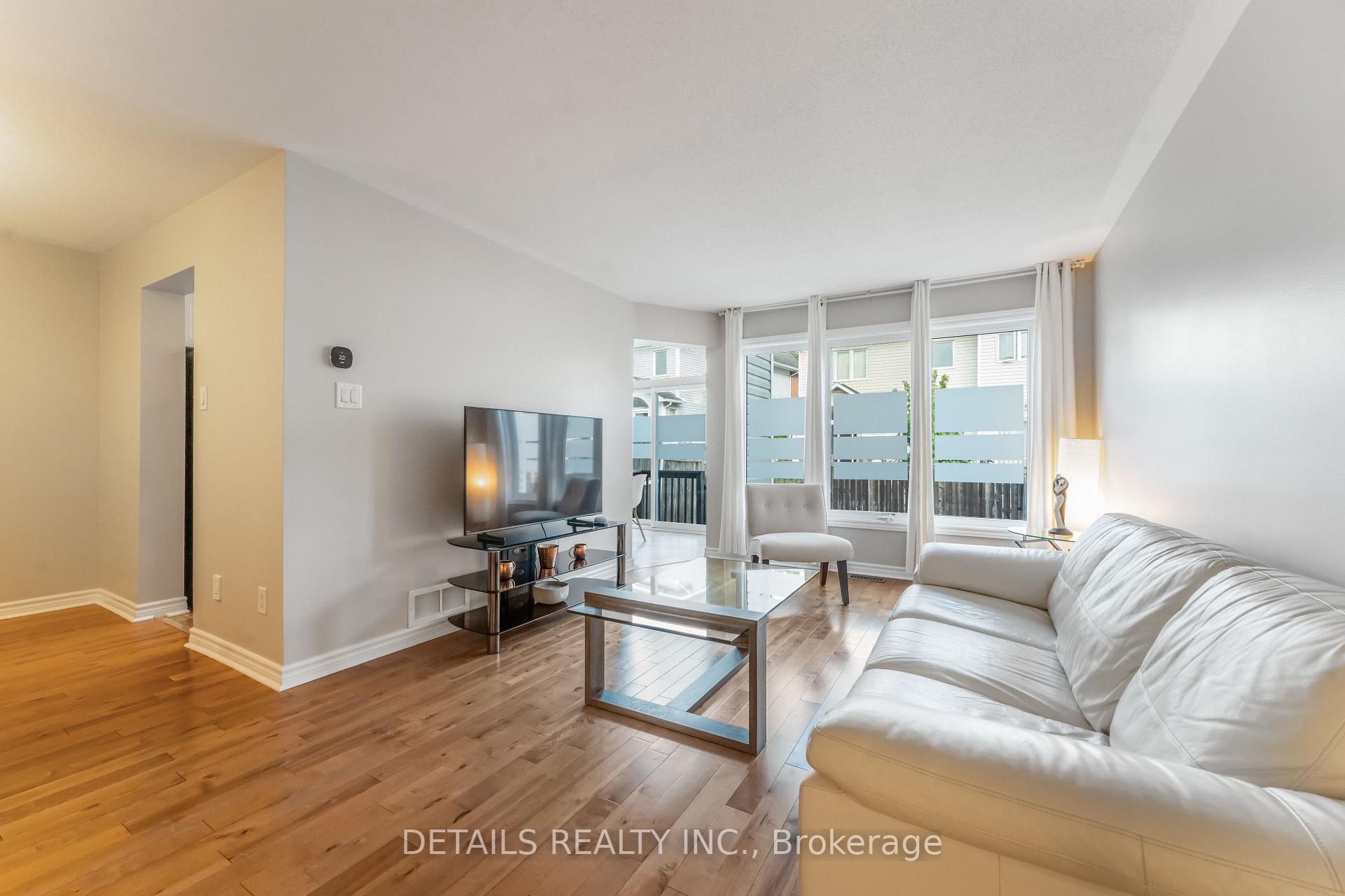 Photo 11 of 606 Malkowski Street, Ottawa, Kanata - Morgan's Grant/South March — HOMEH