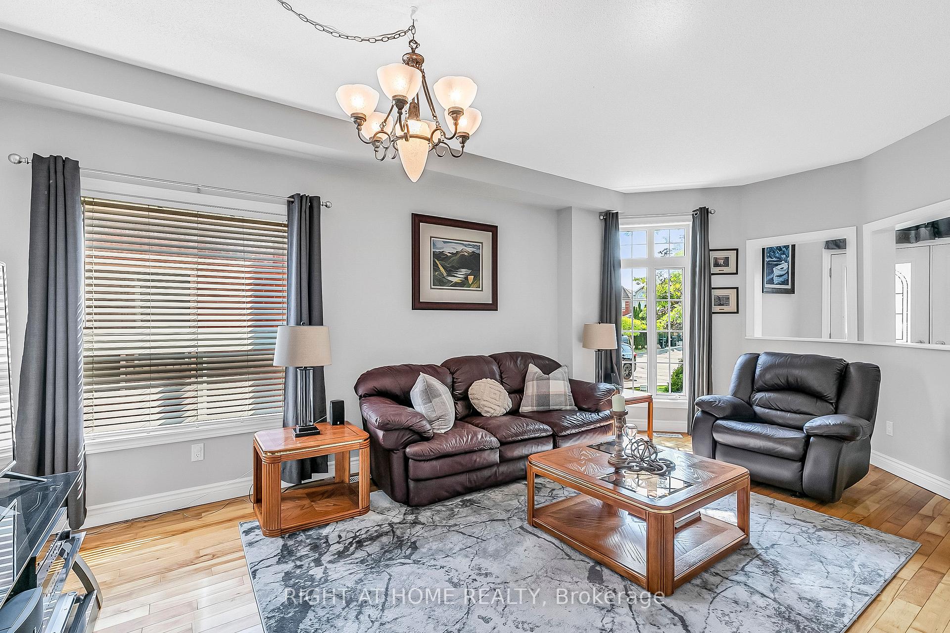 Photo 9 of 1923 Emerald Court, Innisfil, Alcona — HOMEH